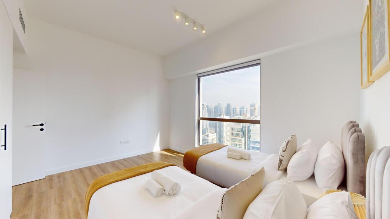 Sadaf - Chic Four Bed With Office And Marina View