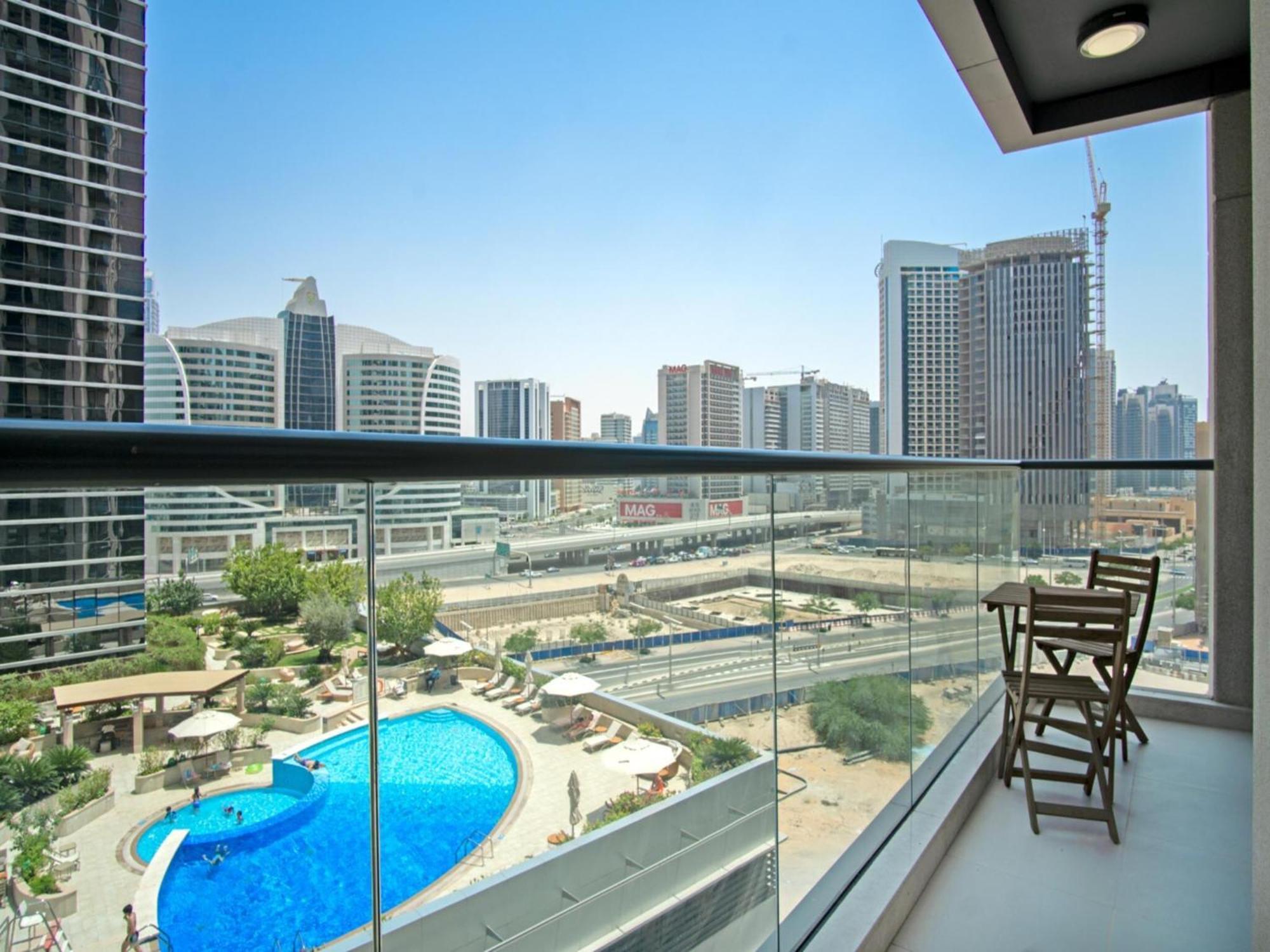 Apartamento Luxe Near Mall Burj Khalifa Pool Gym Parking Dubái