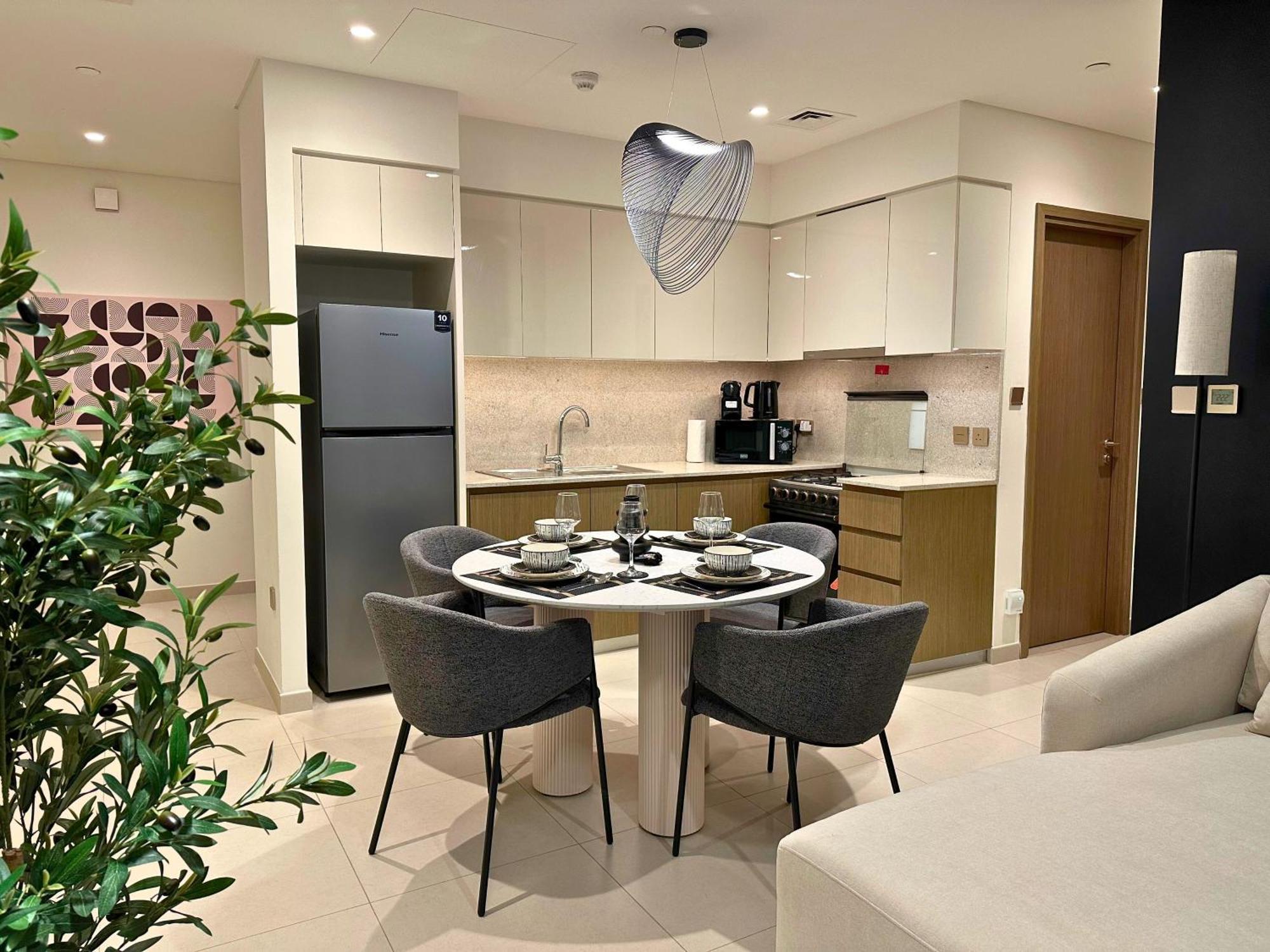 Smartstay At Burj Royale - Unique Downtown Views - Brand New Luxury Lejlighed *