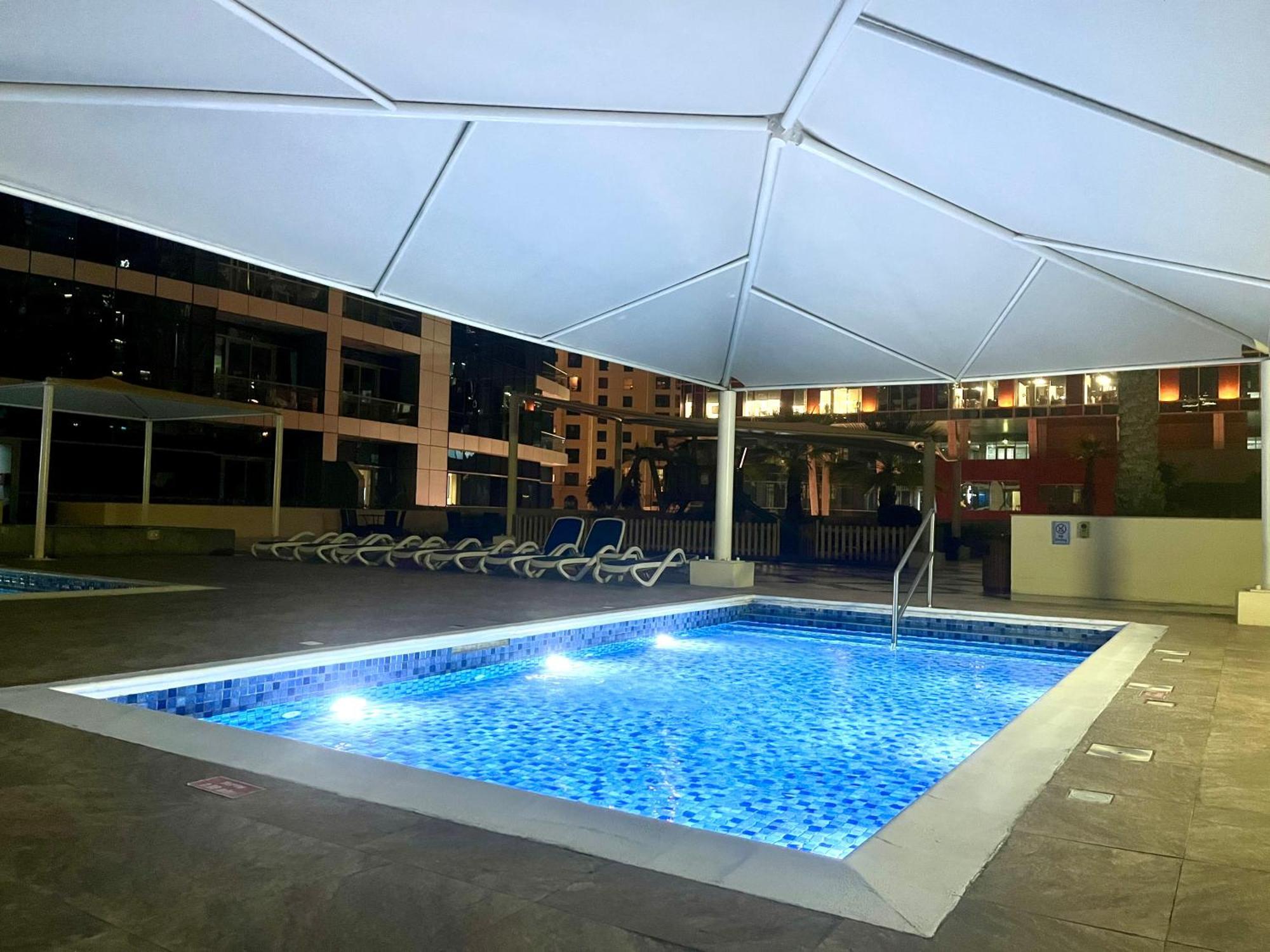 Spot In The Heart Of Marina Appartement Dubai