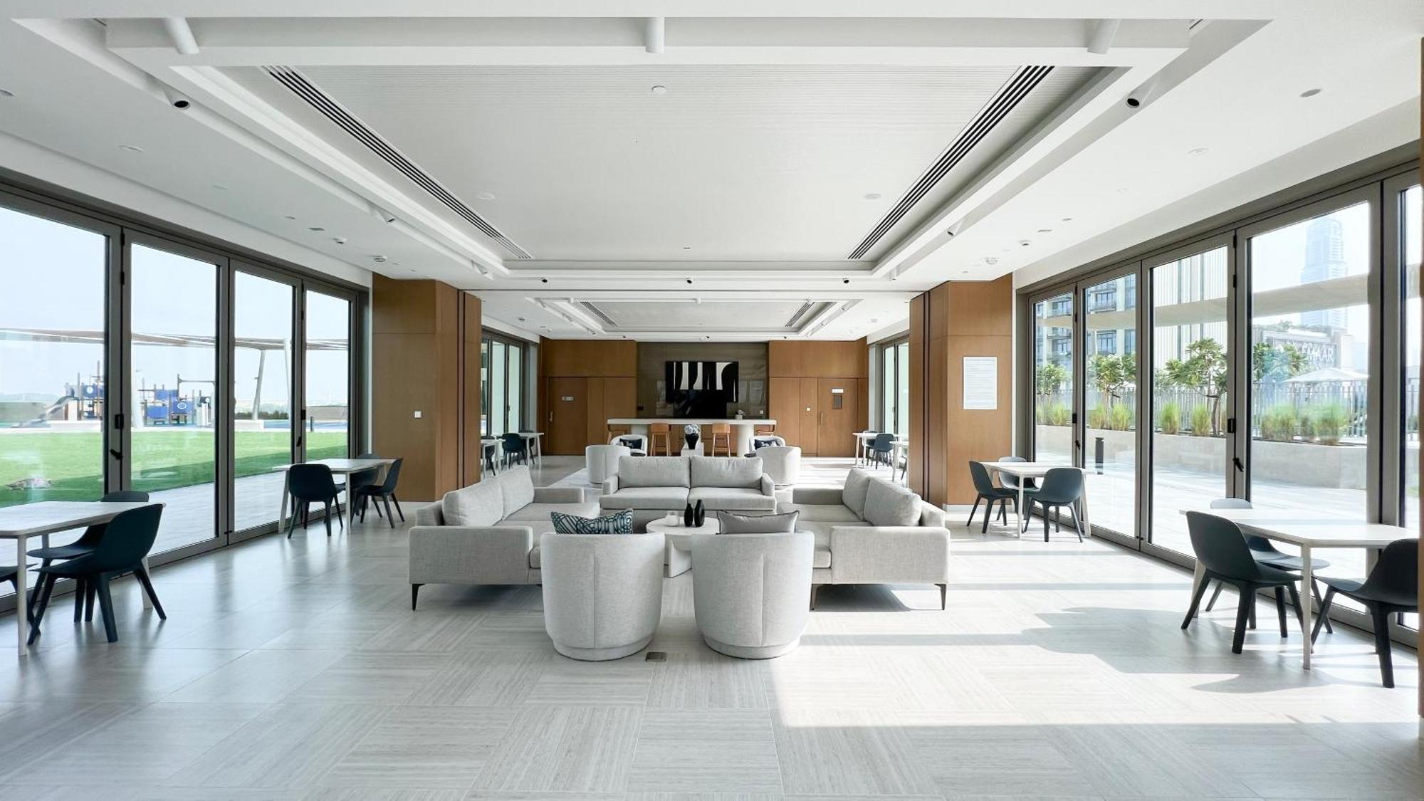 Magnificent - A Charming 2br With A Burj Khalifa View * Dubái