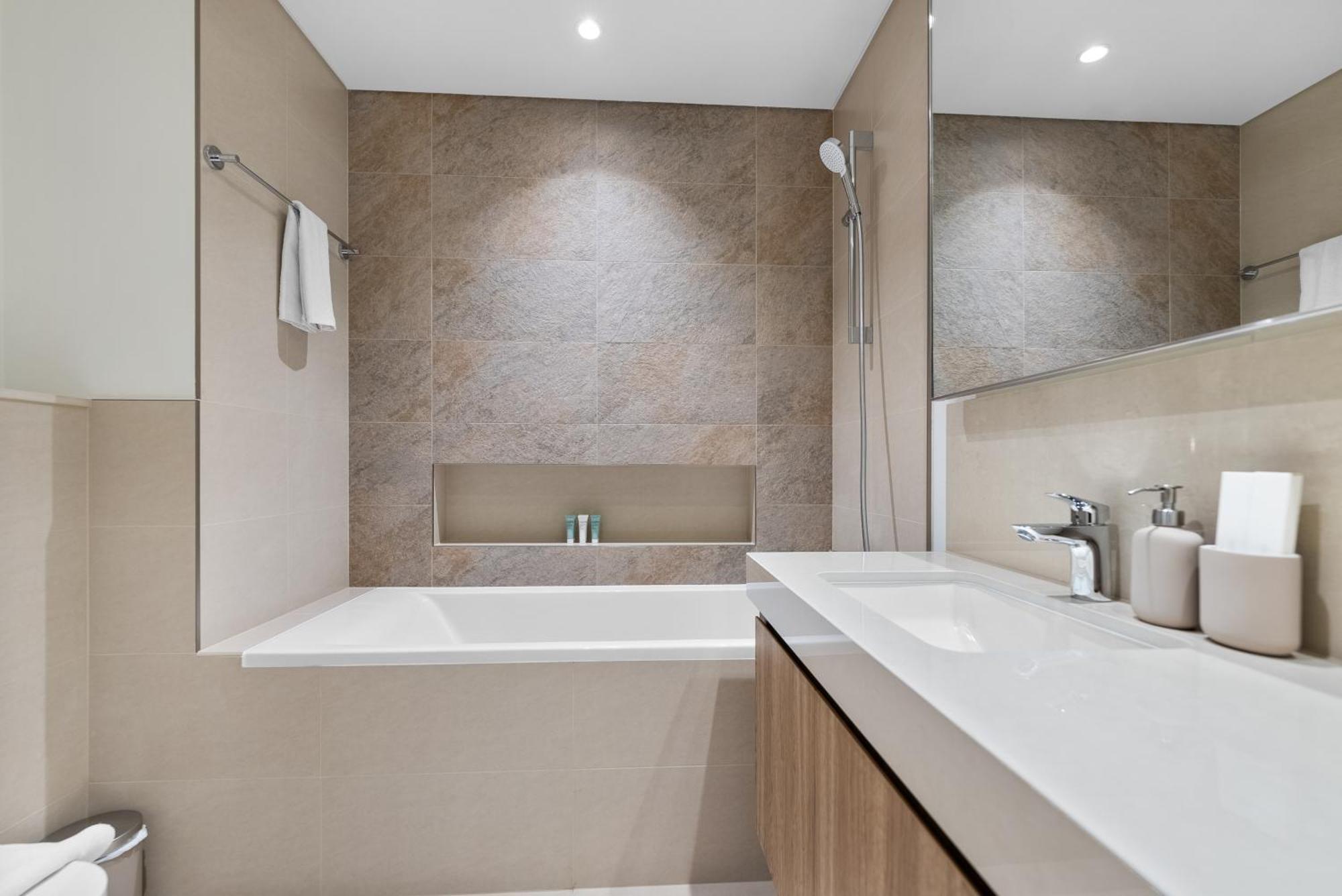 Magnificent - A Charming 2br With A Burj Khalifa View Dubái