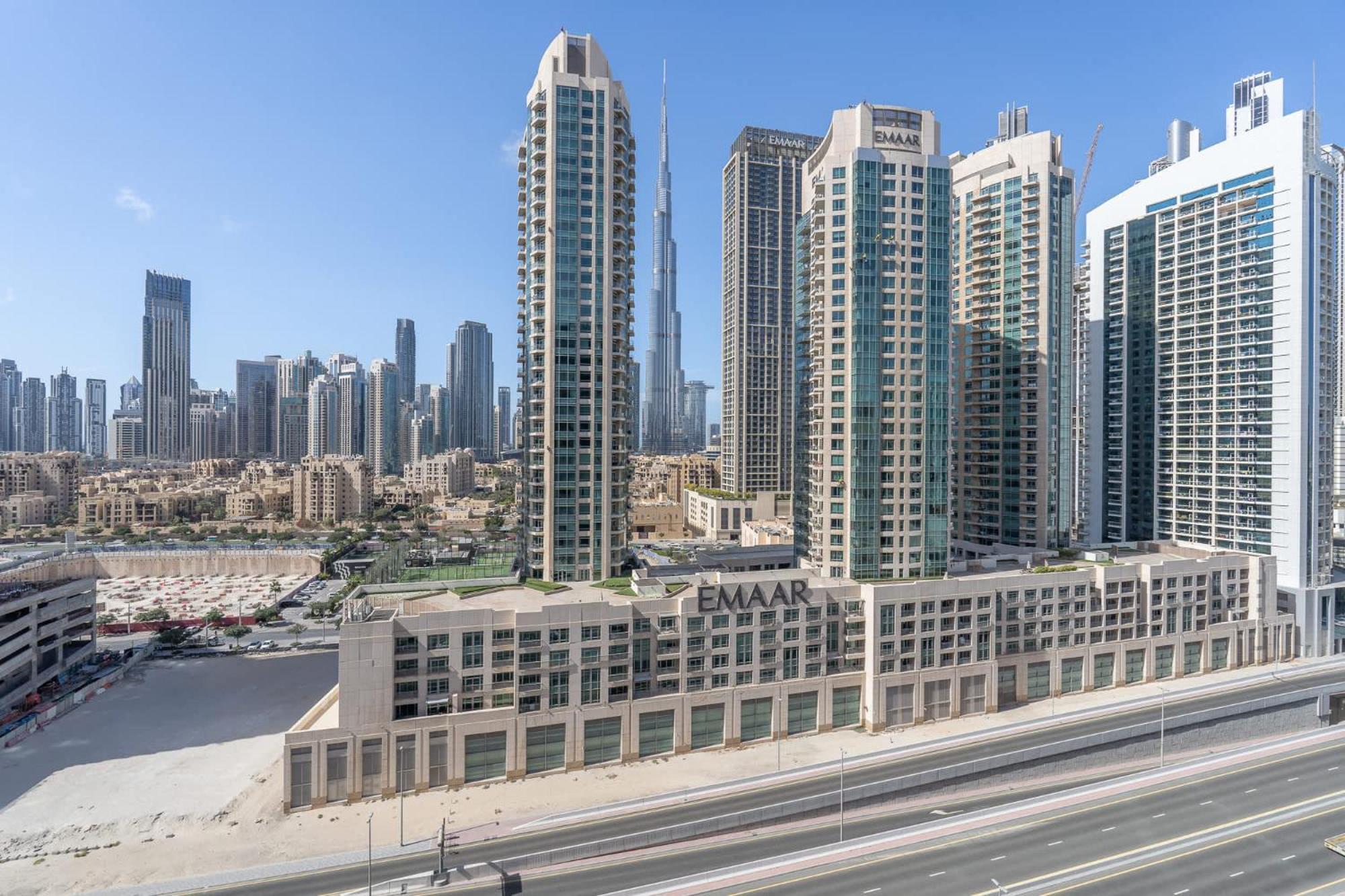 3 Bedroom In Sterling West With Full Burj Khalifa Views Appartement *