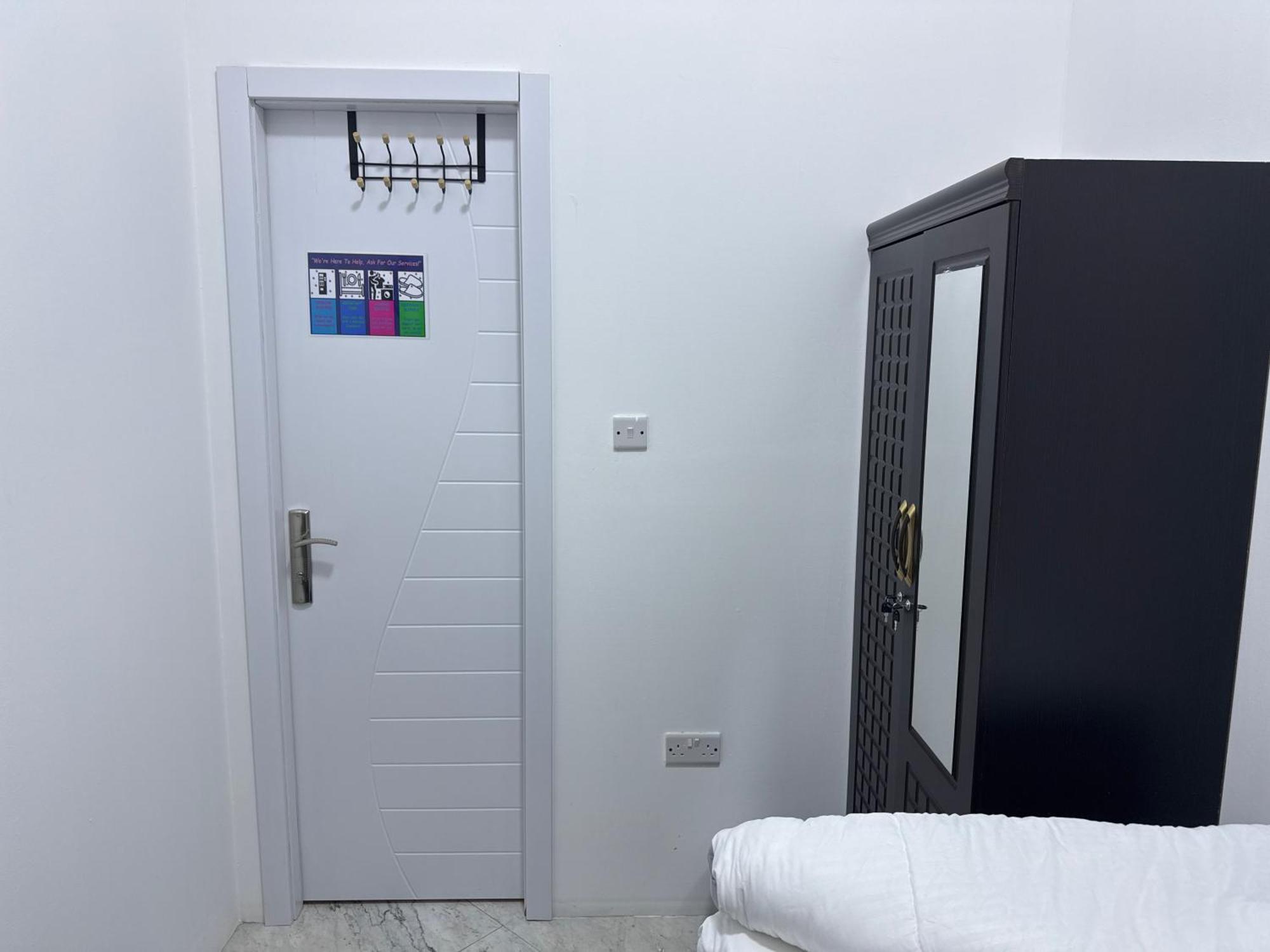 Apartament Four Stars Dubai