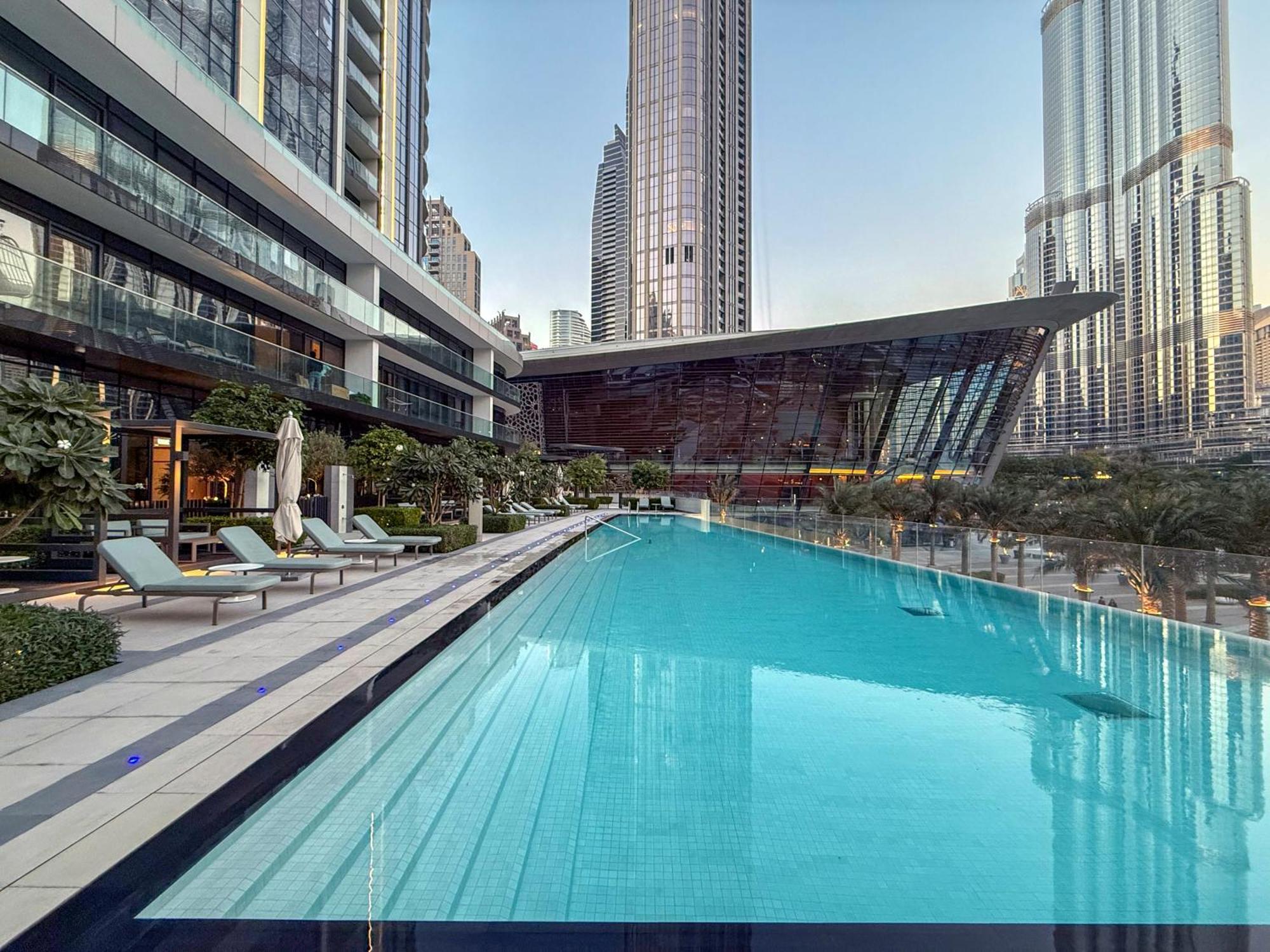 Hermes-style 2br, Full Burj Khalifa View - Infinity Pool - Full Fountain View Dubái