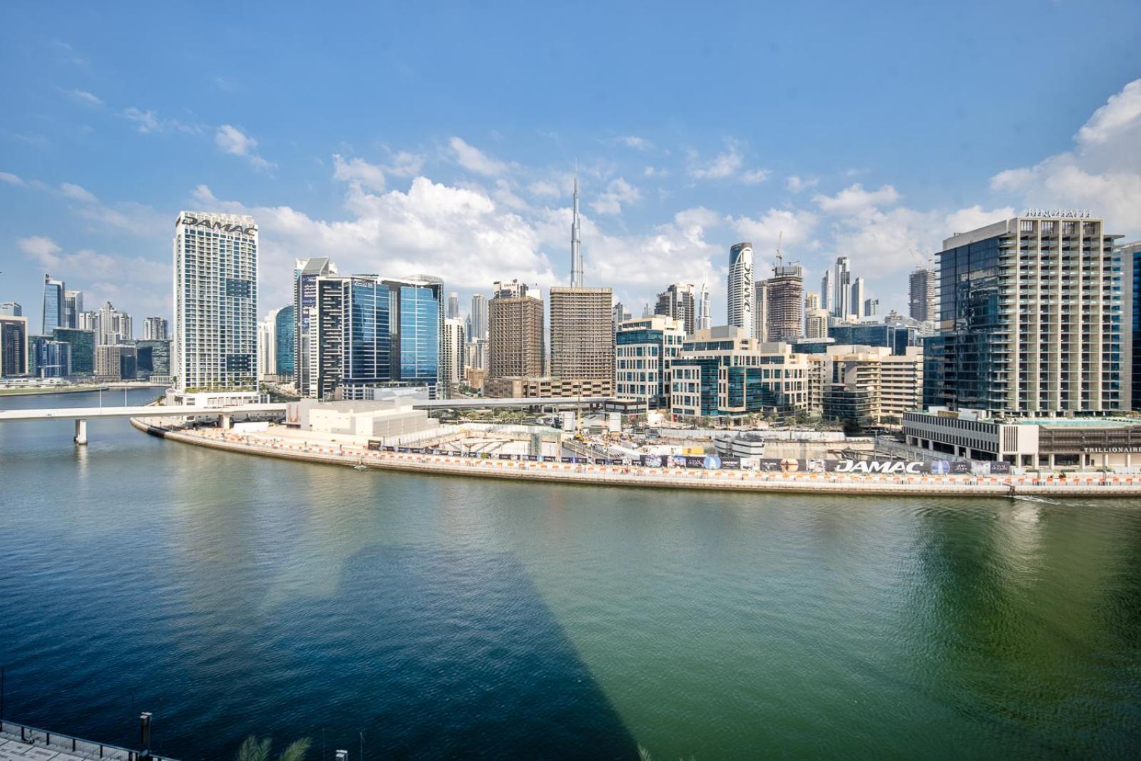 Appartement 1br Stunning Canal & Burj View, Luxury At Fairview Residency *