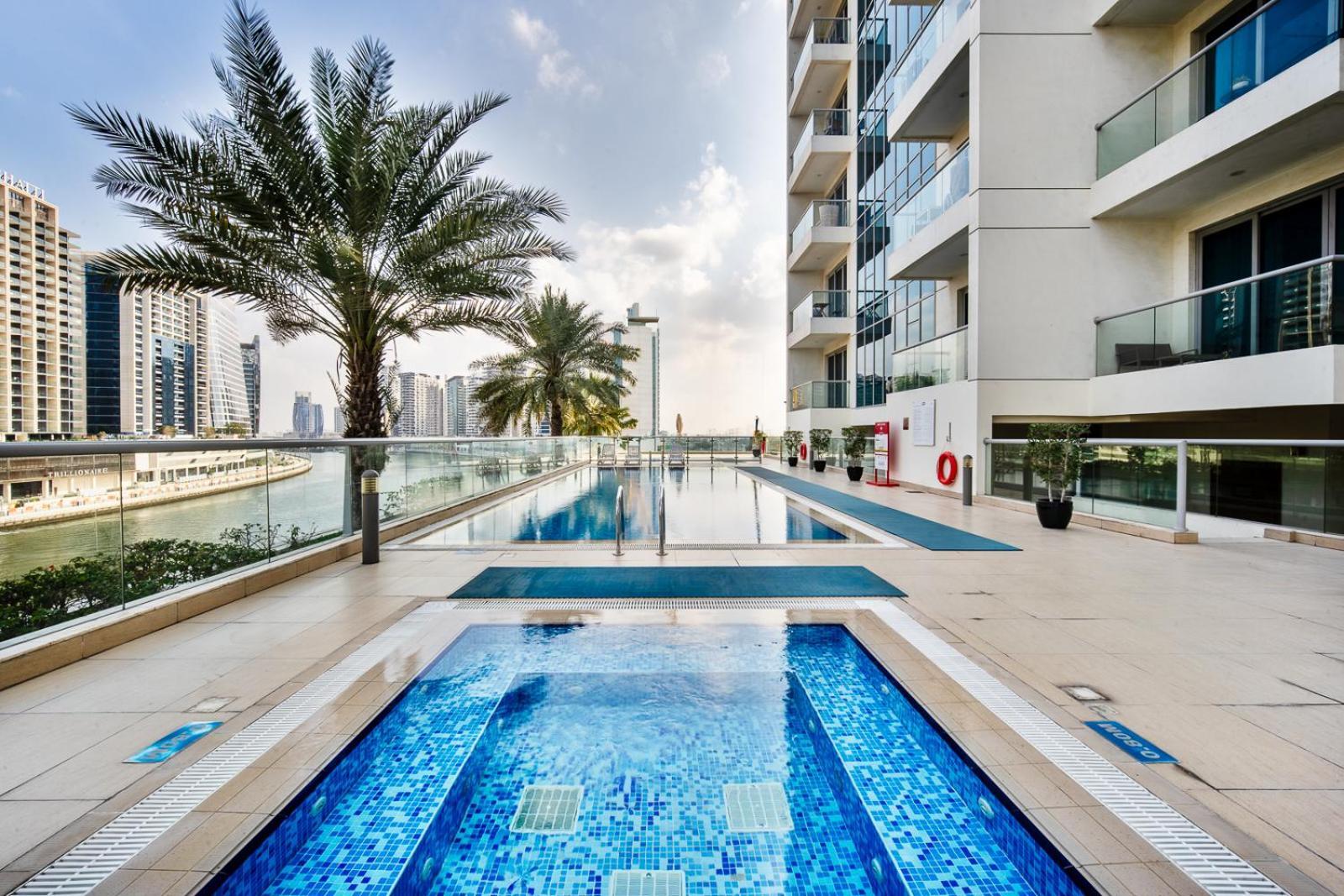 1br Stunning Canal & Burj View, Luxury At Fairview Residency Appartement *