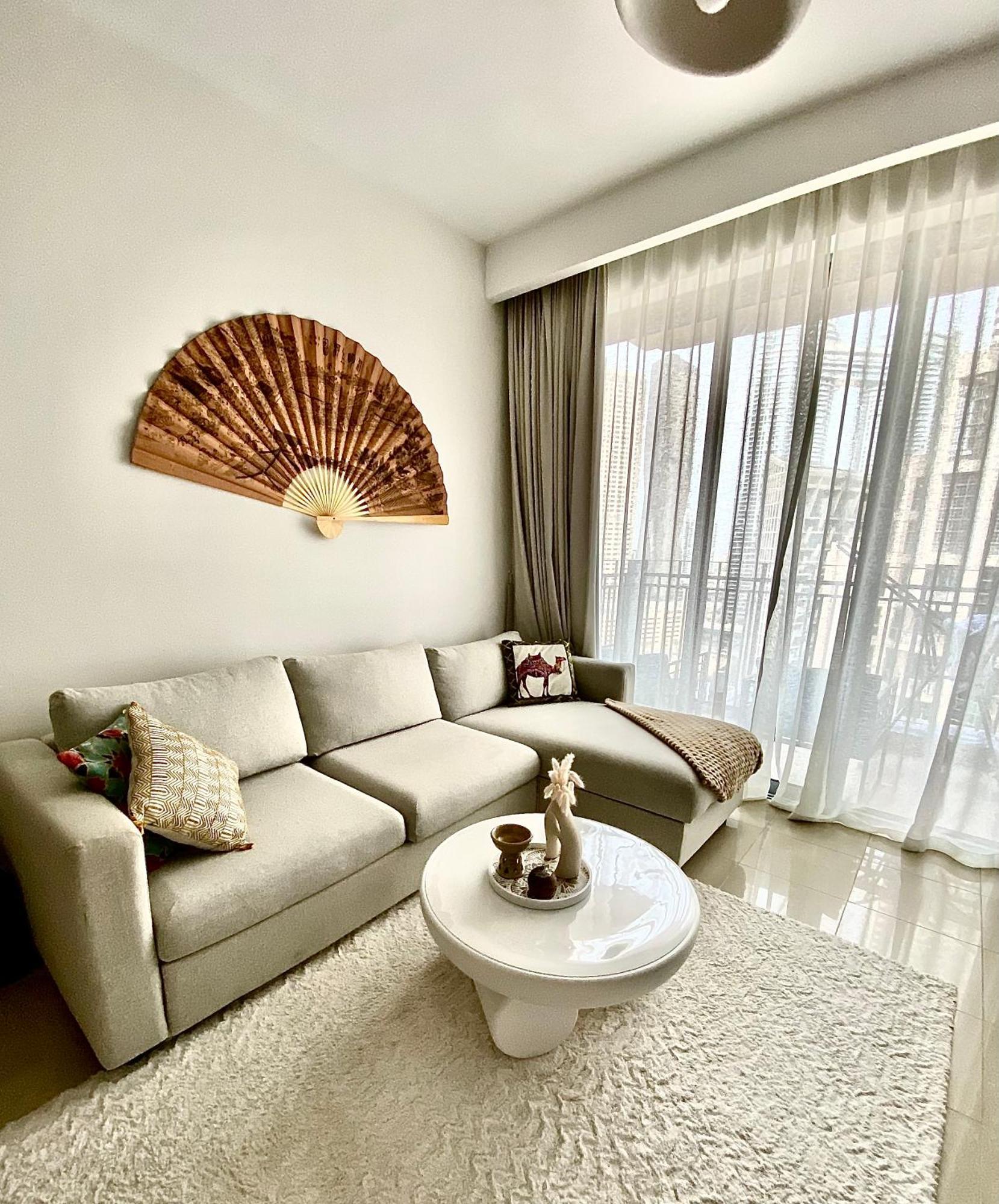 Séjour chez l'habitant Exceptional Master - Near And Overlooking Burj Khalifa - Host Has Access To Living Space *