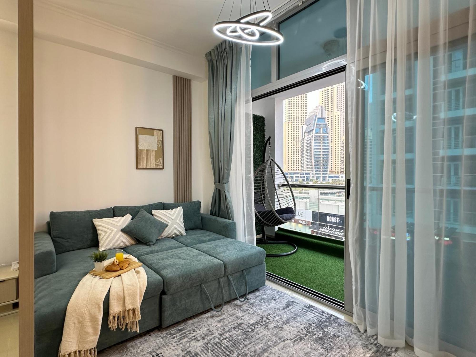 Stylish With Stunning Marina Canal Views Near To The * Dubaï