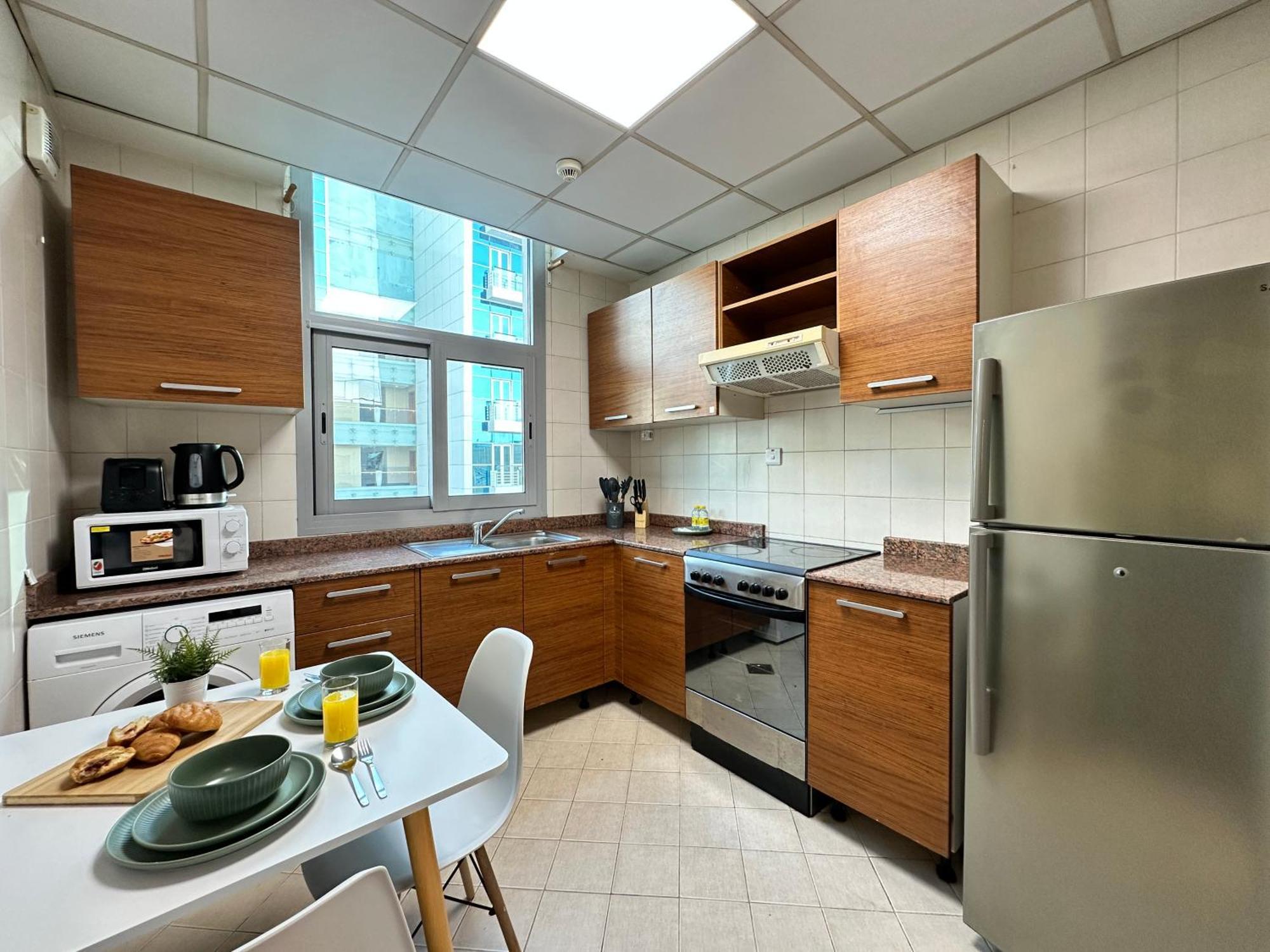 Stylish With Stunning Marina Canal Views Near To The Appartement Dubaï