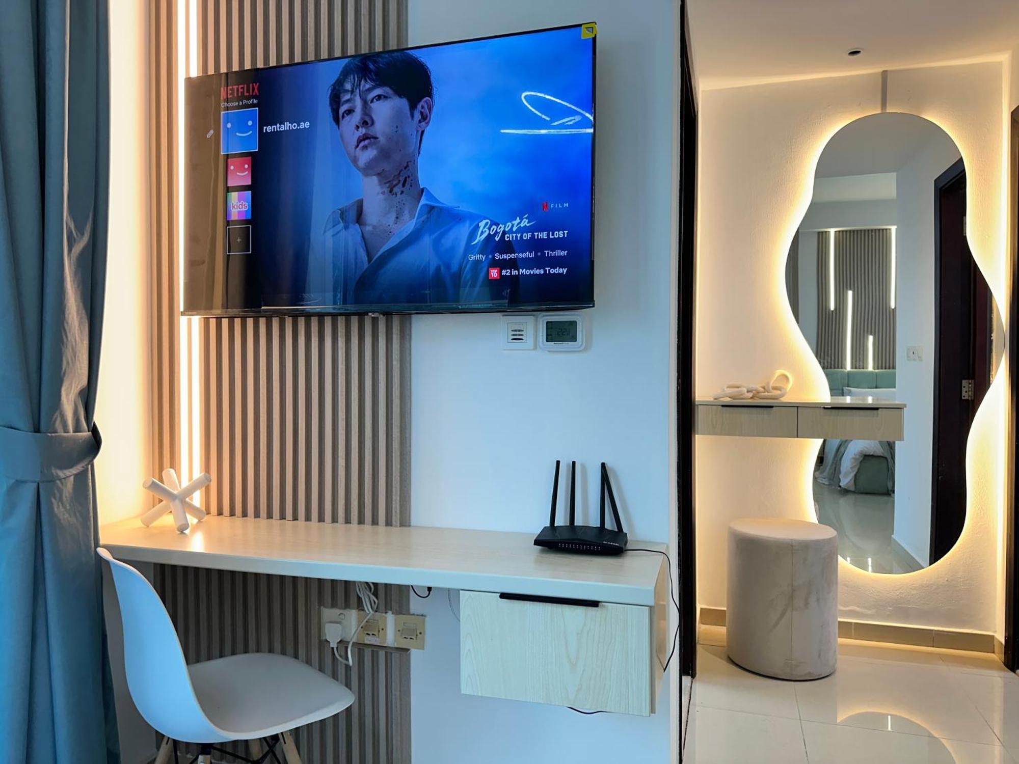 Stylish With Stunning Marina Canal Views Near To The Dubaï