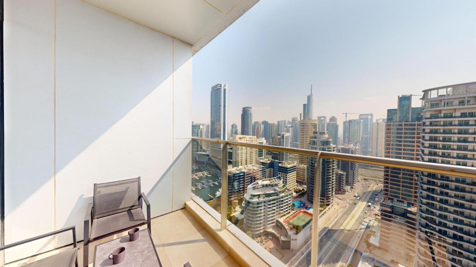 Sparkle Tower - Chic Three Bed With Marina View * Dubái