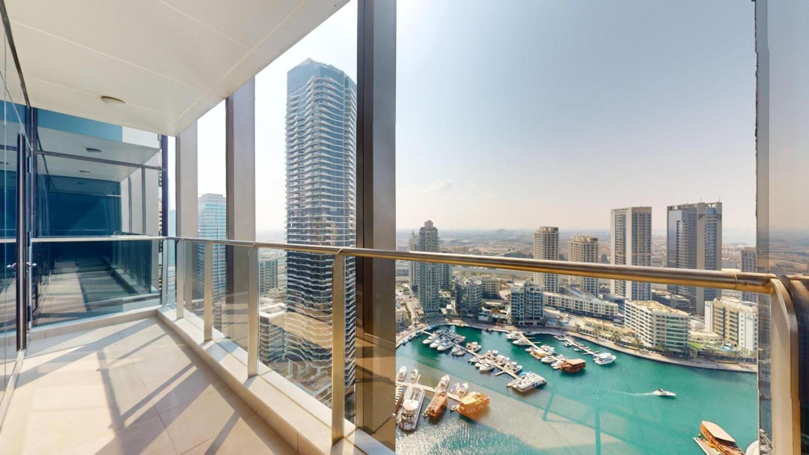 Sparkle Tower - Chic Three Bed With Marina View Apartamento Dubái