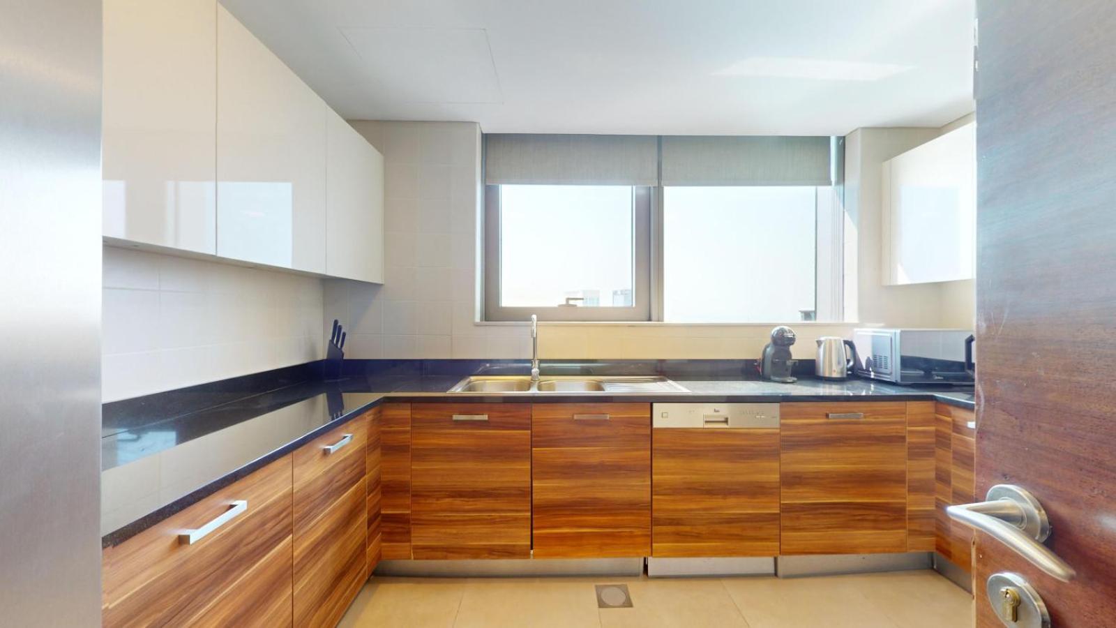 Sparkle Tower - Chic Three Bed With Marina View Dubái