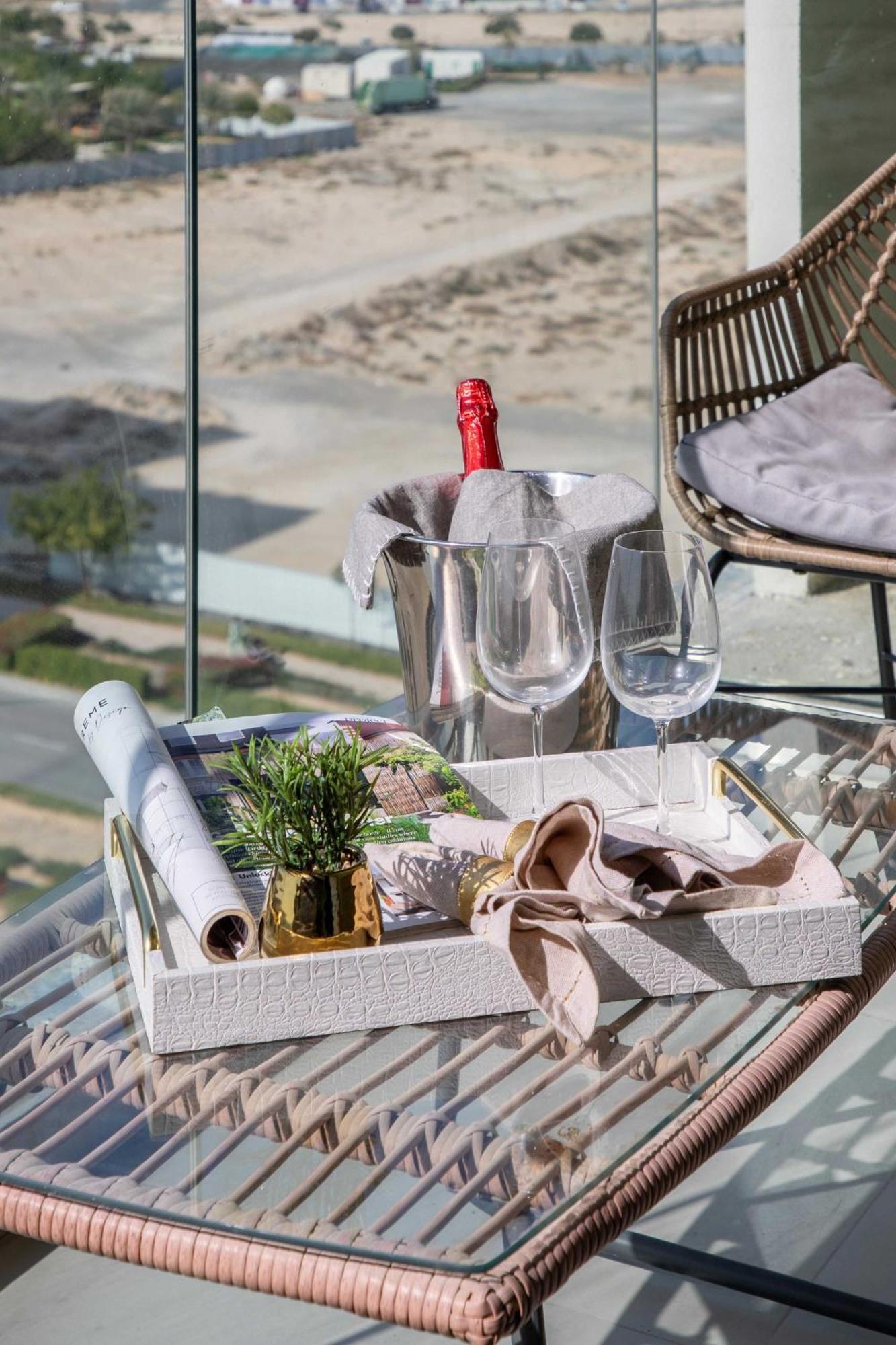 Frank Porter - The Pulse Residences Apartamento *