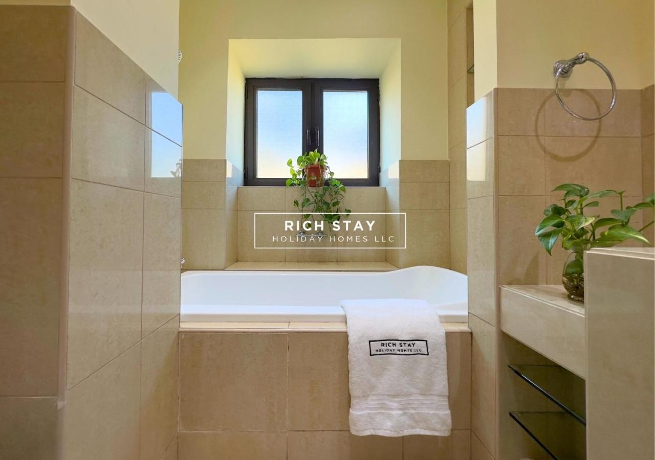 Spectacular 2br In Souk Al Bahar, Downtown With Burj & Mall View By Rich Apartamento