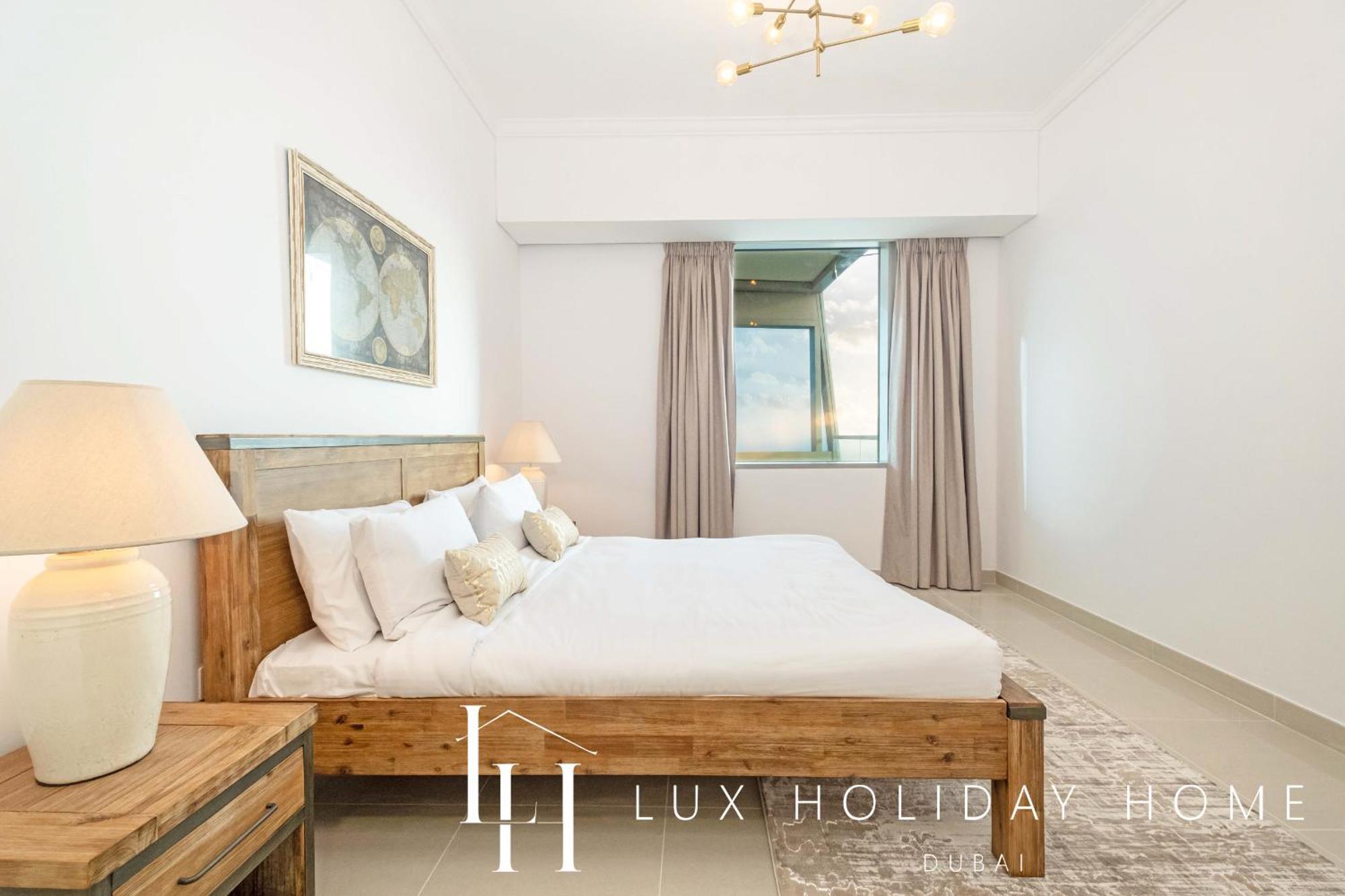 Apartemen Lux The Sky View Marina