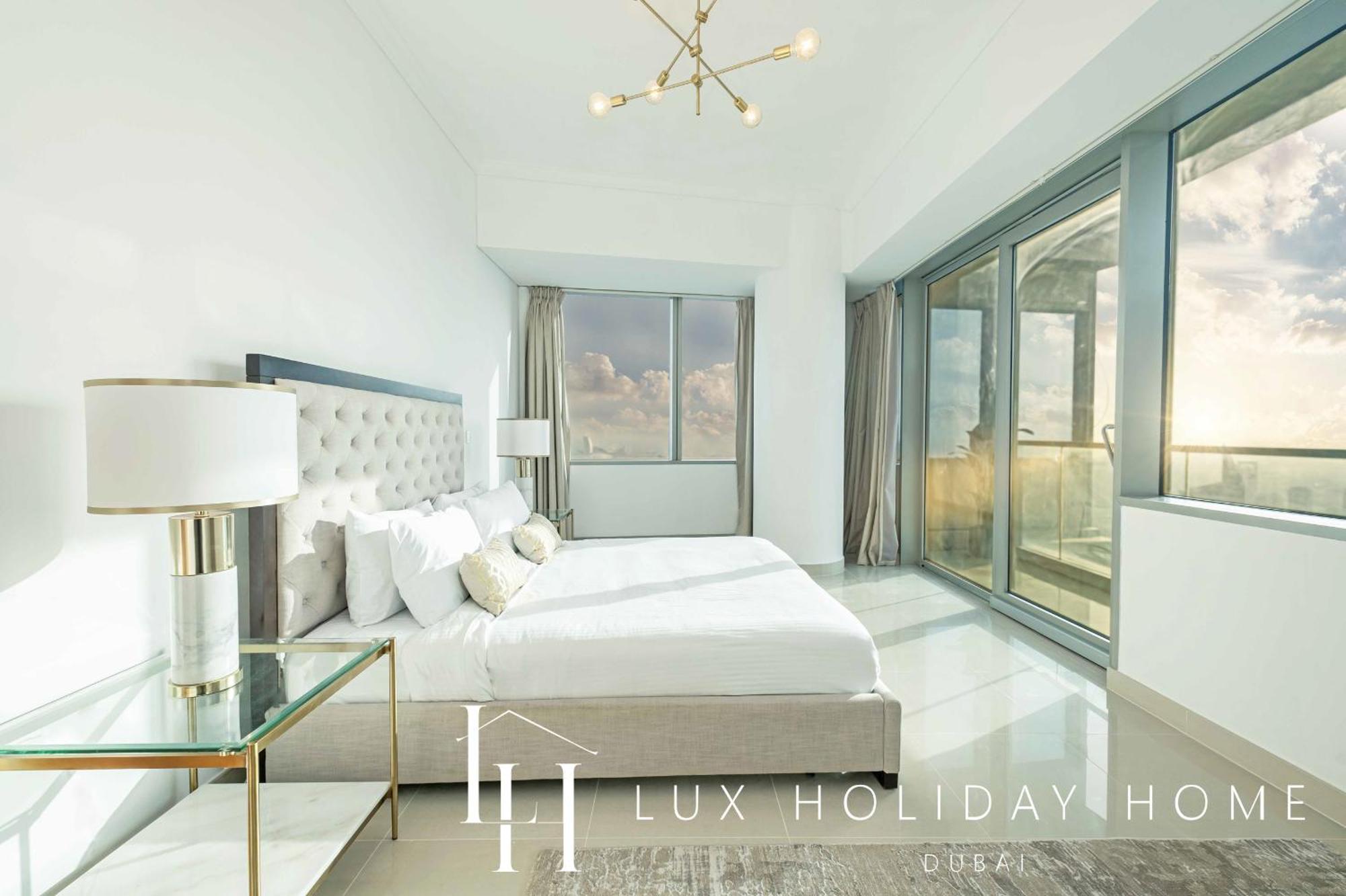 Lux The Sky View Marina Apartemen *