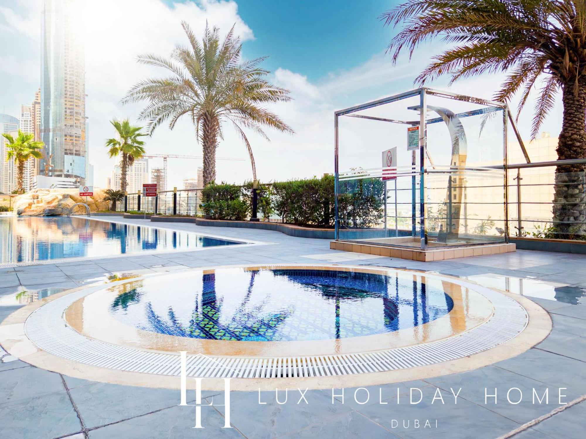 Apartemen Lux The Sky View Marina
