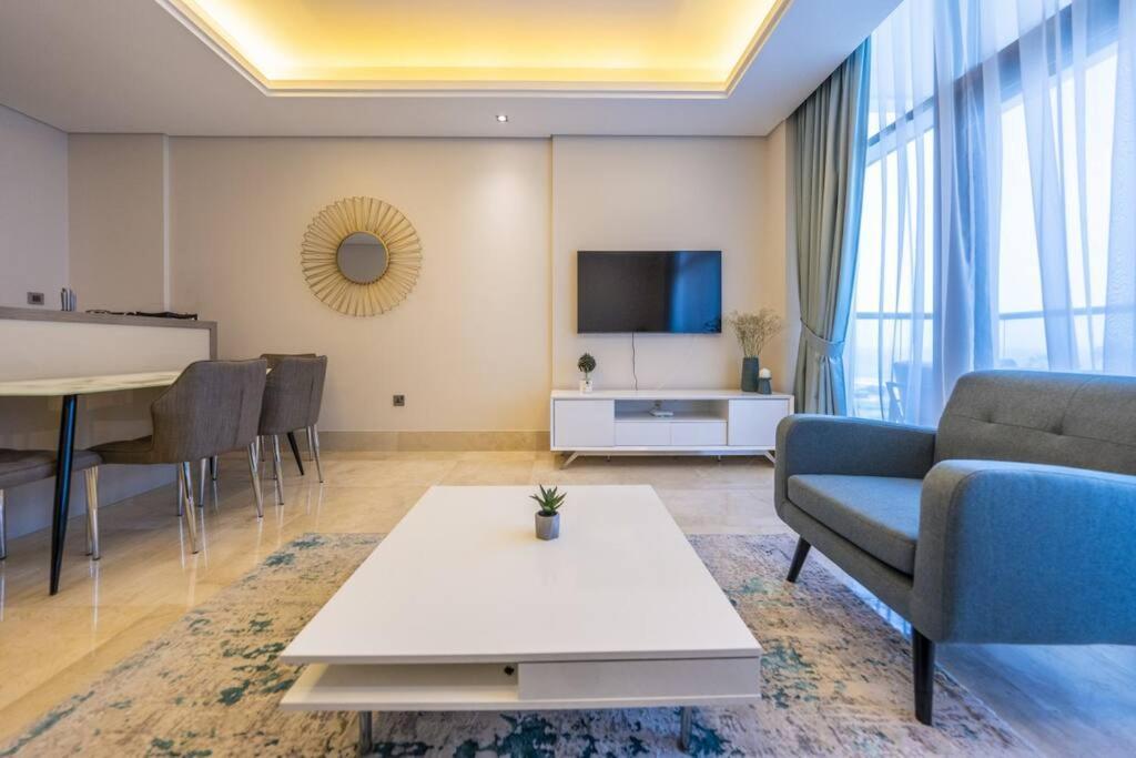 Apartamento Cozy Beachfront 1 Bedroom - The 8 *