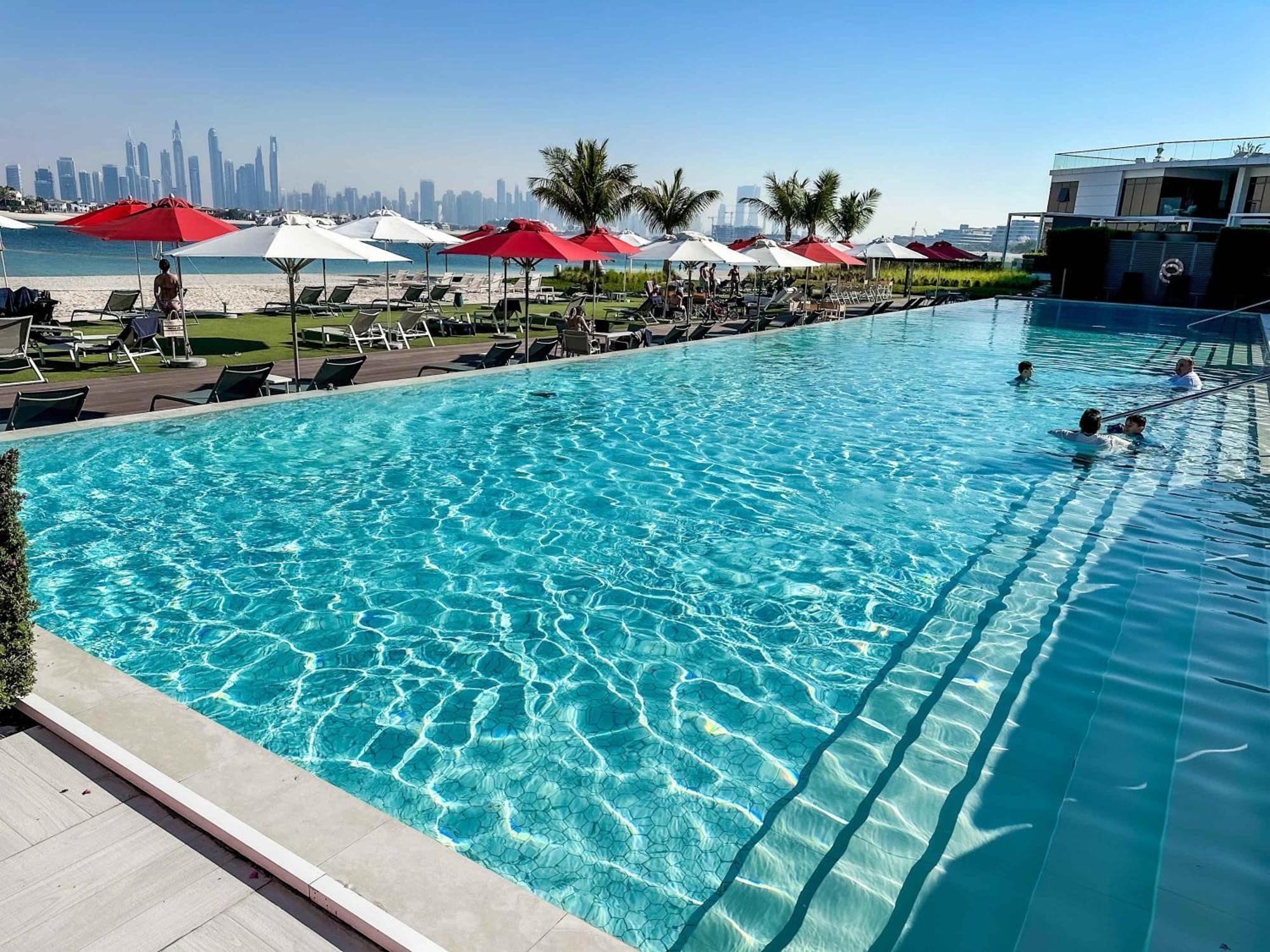 Apartamento Cozy Beachfront 1 Bedroom - The 8 Dubái