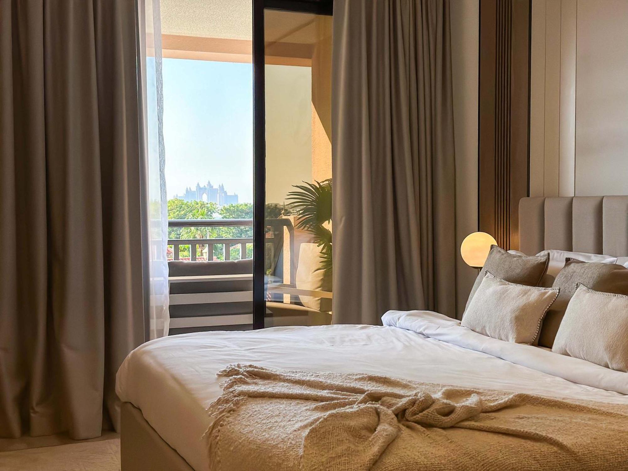 Fabulous 2br At 5 Star Apartemen *