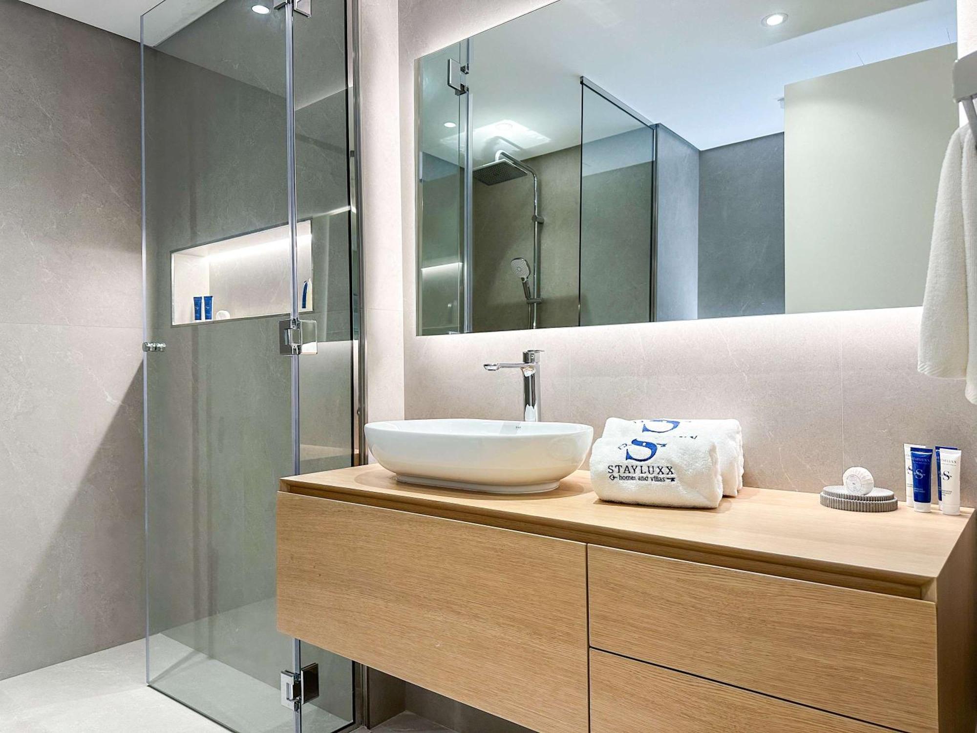 Fabulous 2br At 5 Star Apartemen Dubai