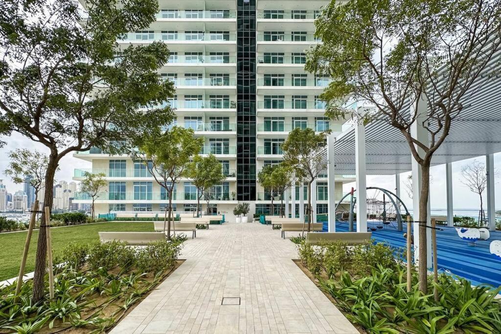 Glamorous 3br With Marina View Dubaï