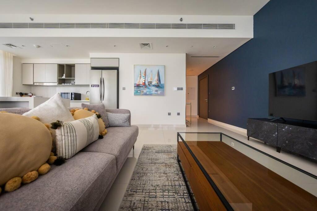 Glamorous 3br With Marina View Appartement *