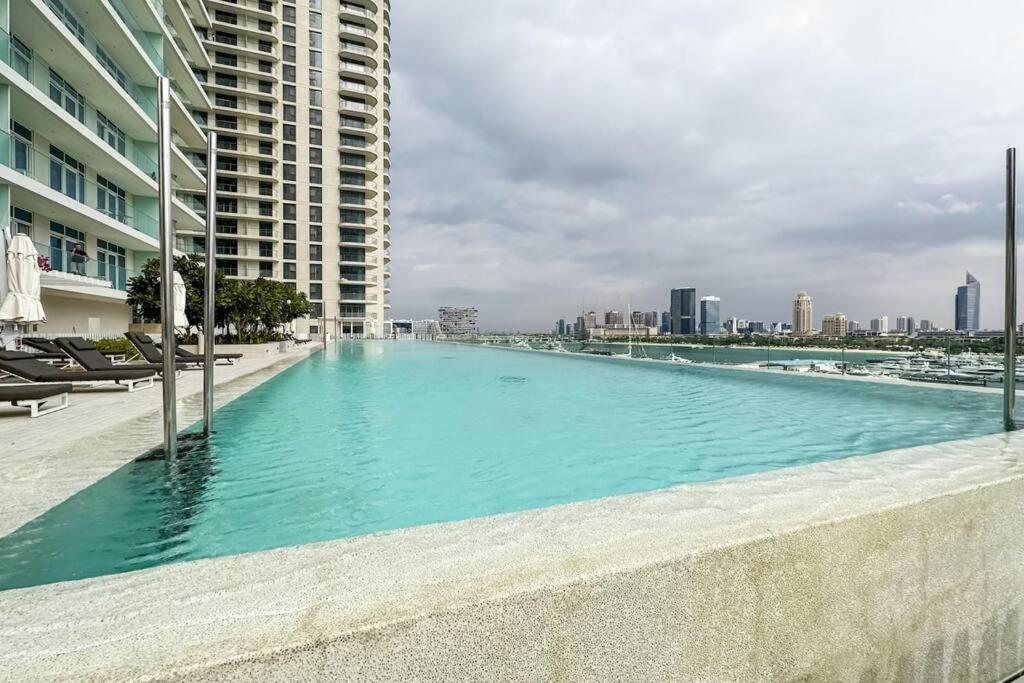 Appartement Glamorous 3br With Marina View *