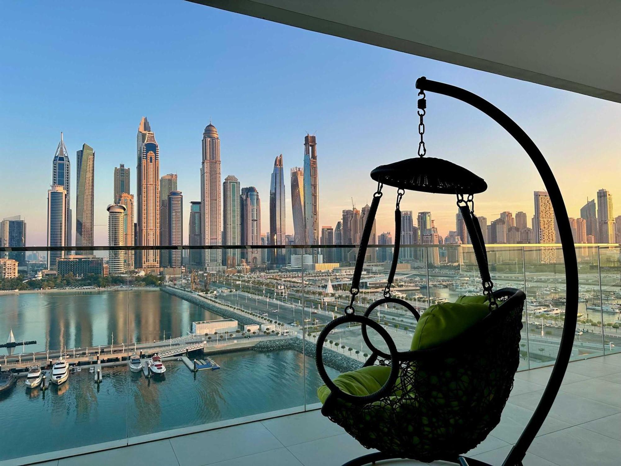 Glamorous 3br With Marina View Dubaï
