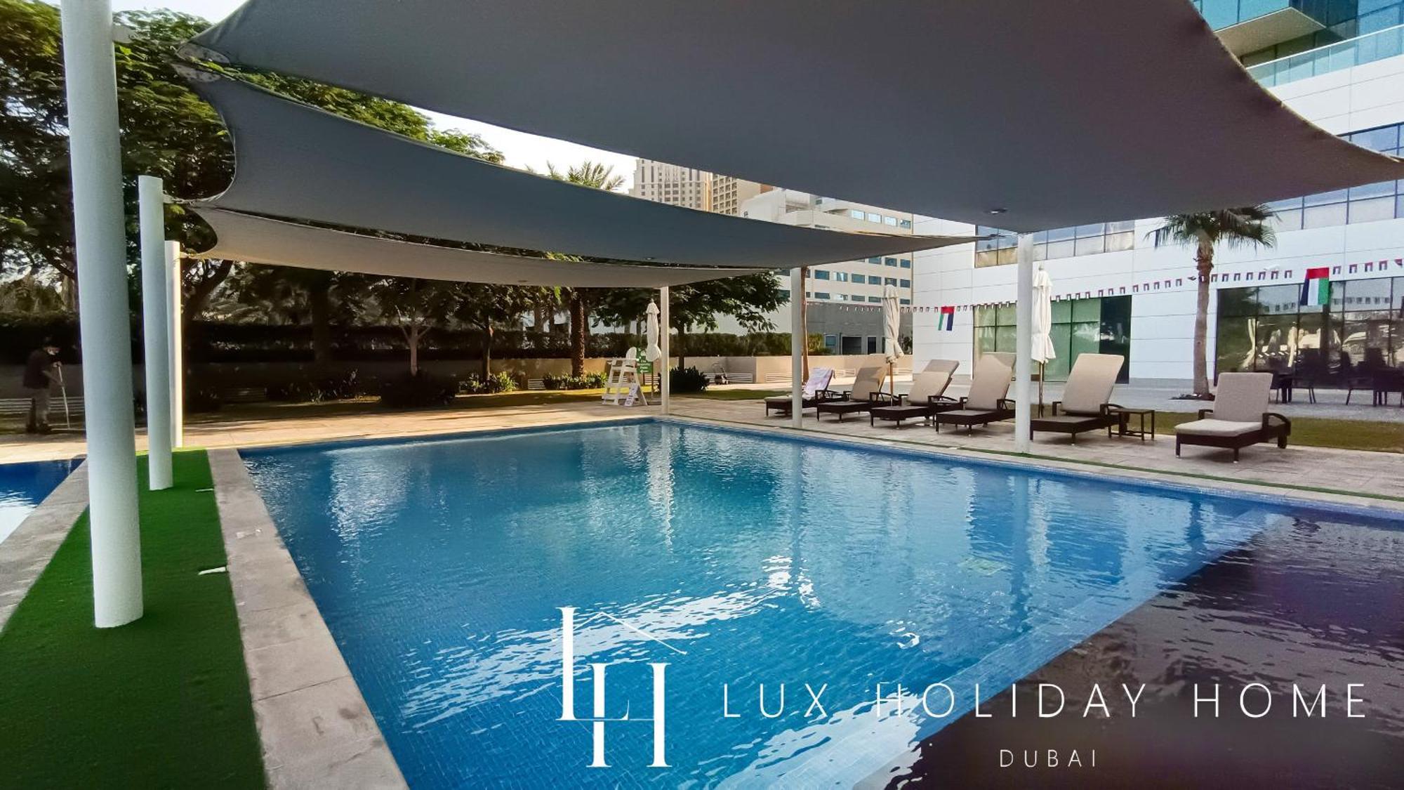Lux The Jbr Sea View Apartment Dubai