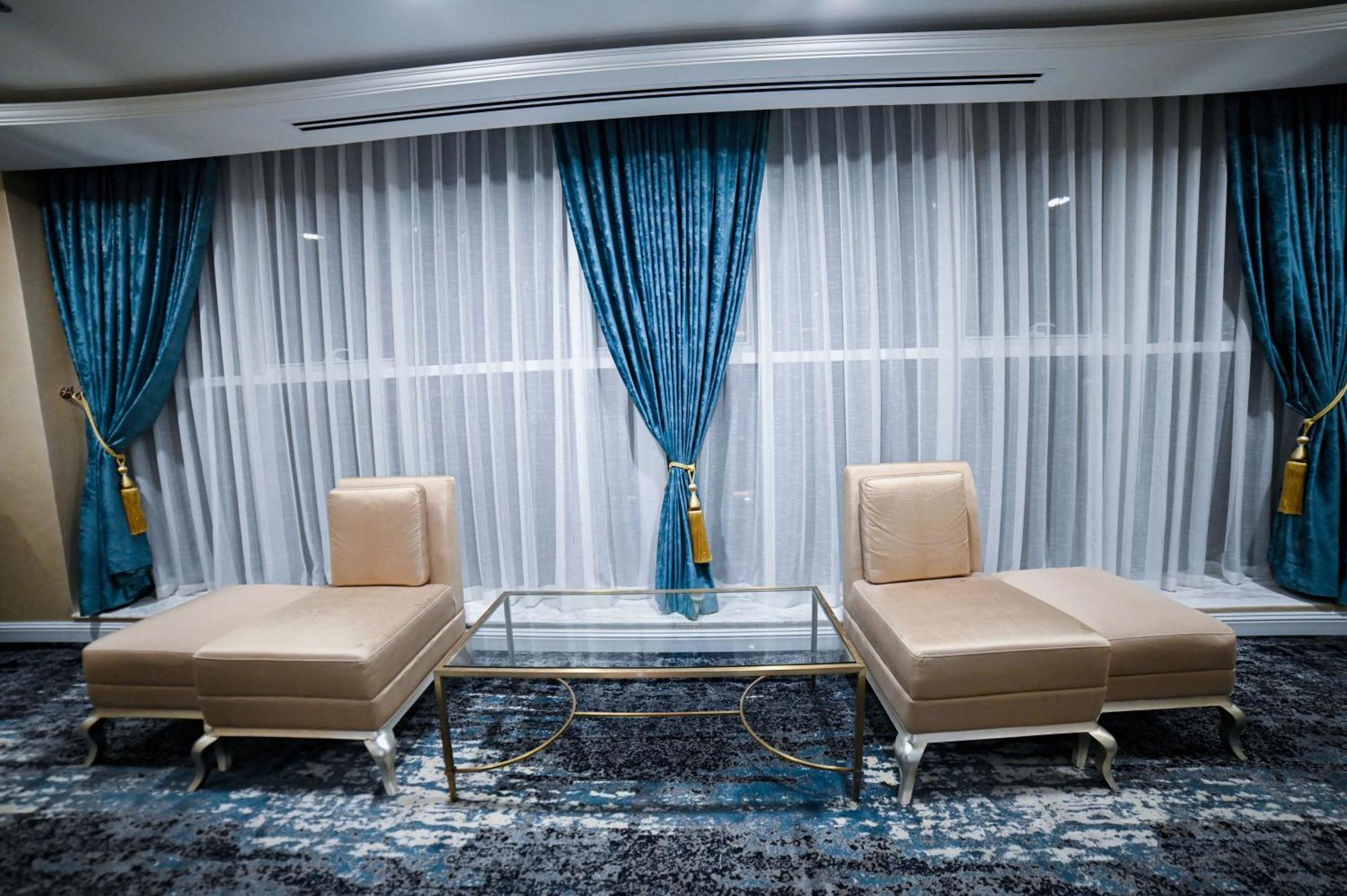 Seven Seas Hotel