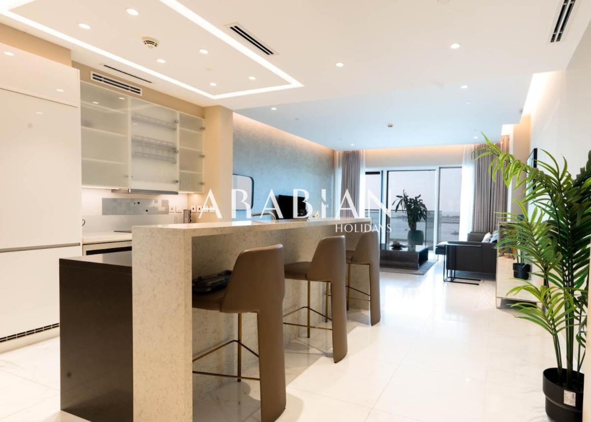Exquisite 2br At 1 Jbr With Sea View