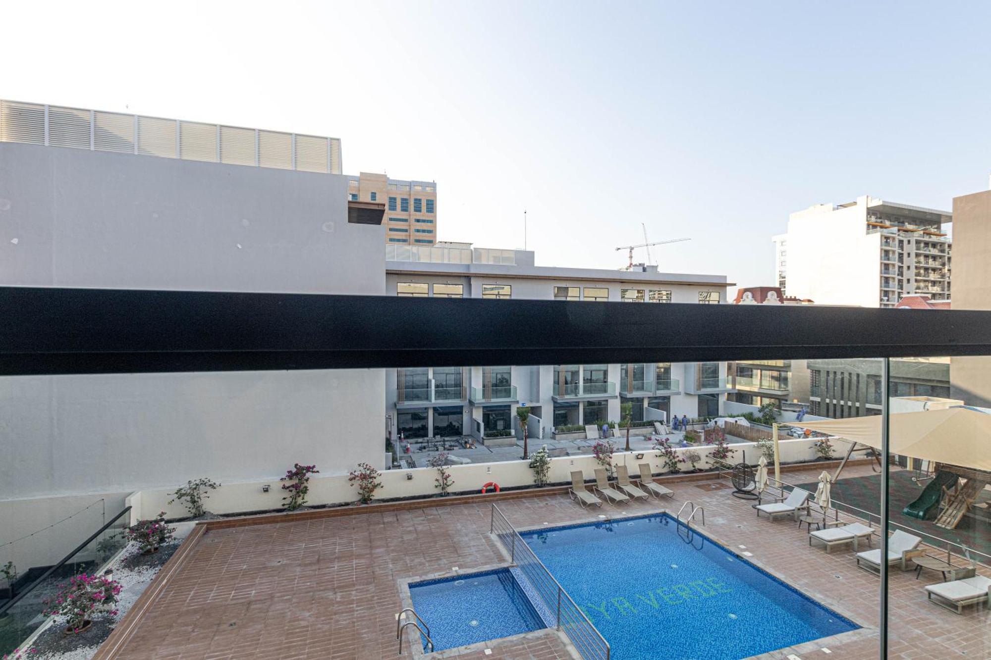 Chic Fully Furnished Joya Appartement