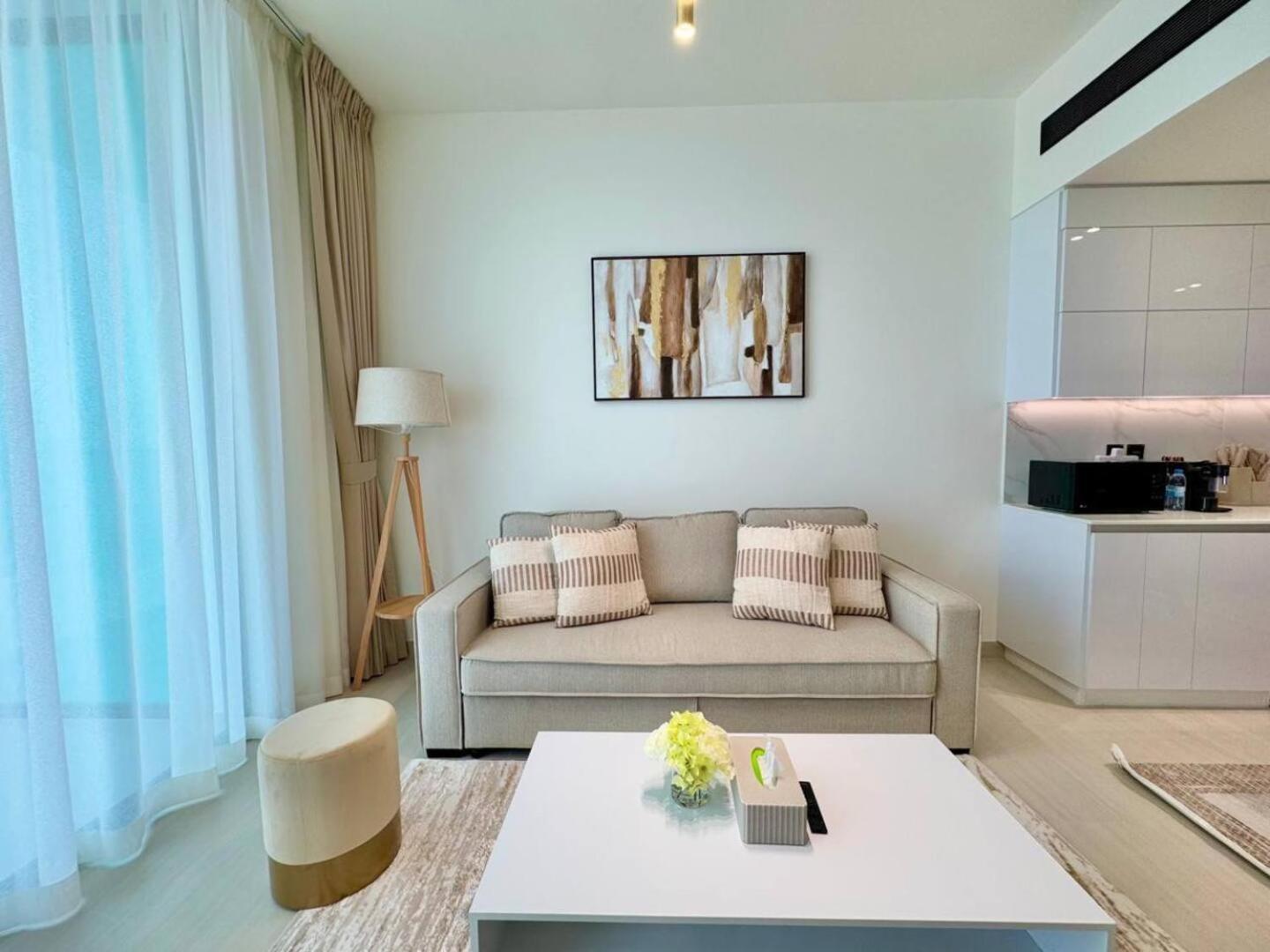 Spacious 1br In Jvc With Big Balcony Appartement Dubaï