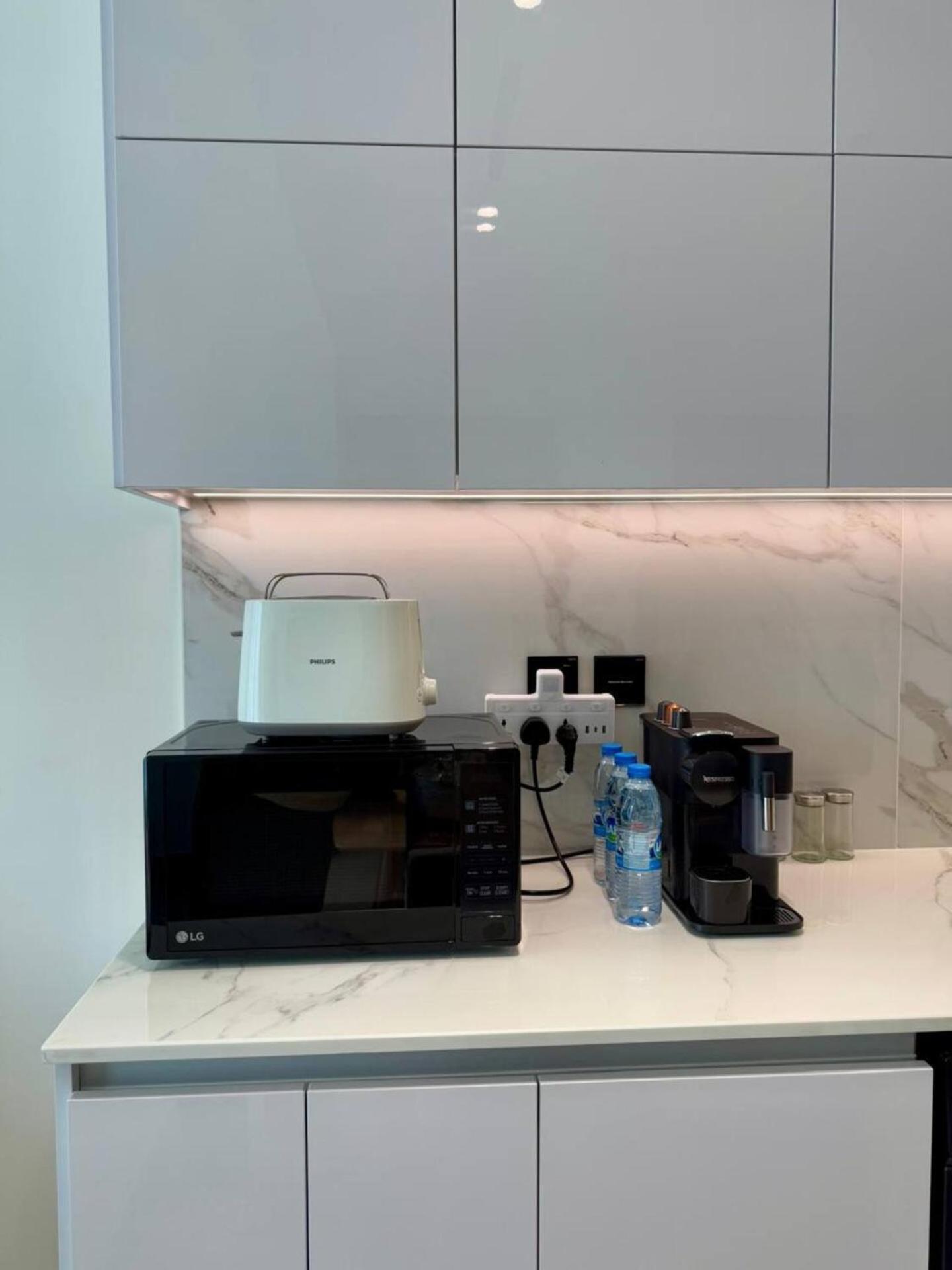 Spacious 1br In Jvc With Big Balcony Appartement *