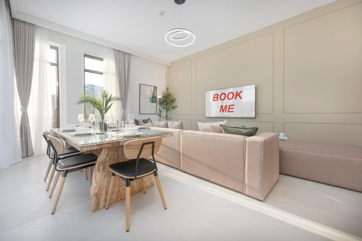 Peaceful 4-bedroom Bright Kitchen Space In Creek Harbour *