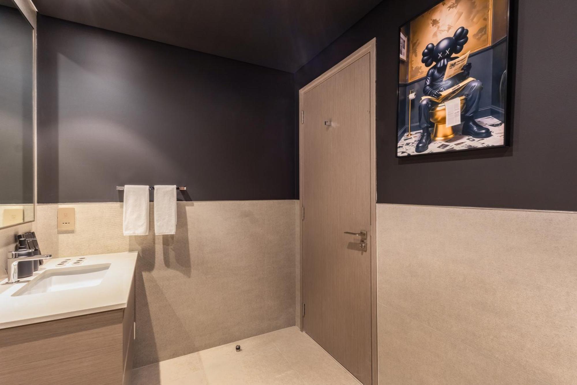 Brand New Luxe Downtown 46th Floor
