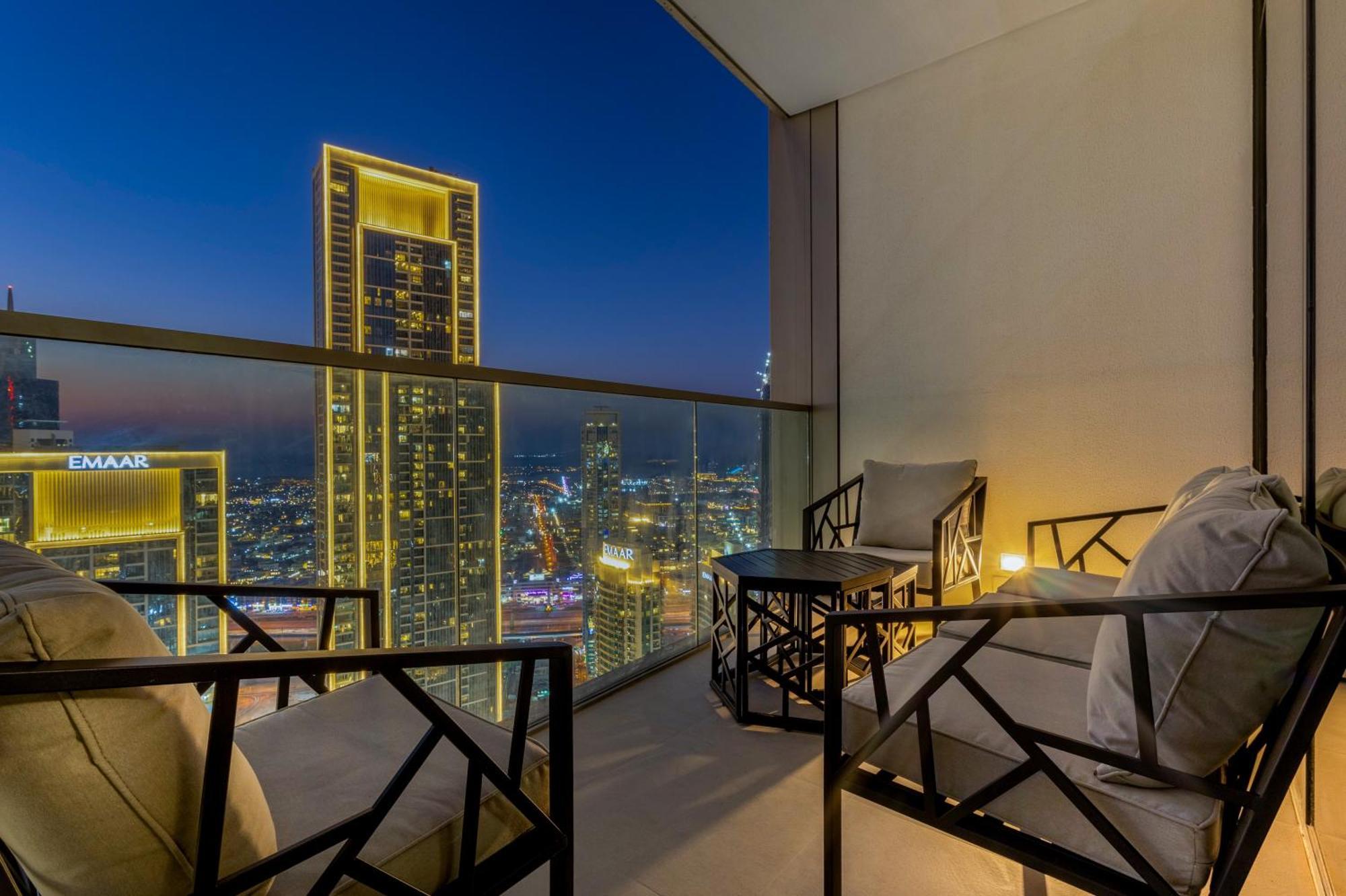 Brand New Luxe Downtown 46th Floor Appartement *