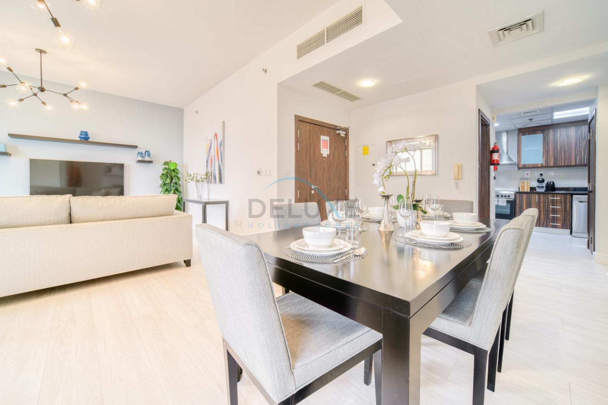 High Floor 2br With A View Of The Marina Canal Steps Away From The , Shams 1, Jbr By Deluxe Homes Appartement Dubaï