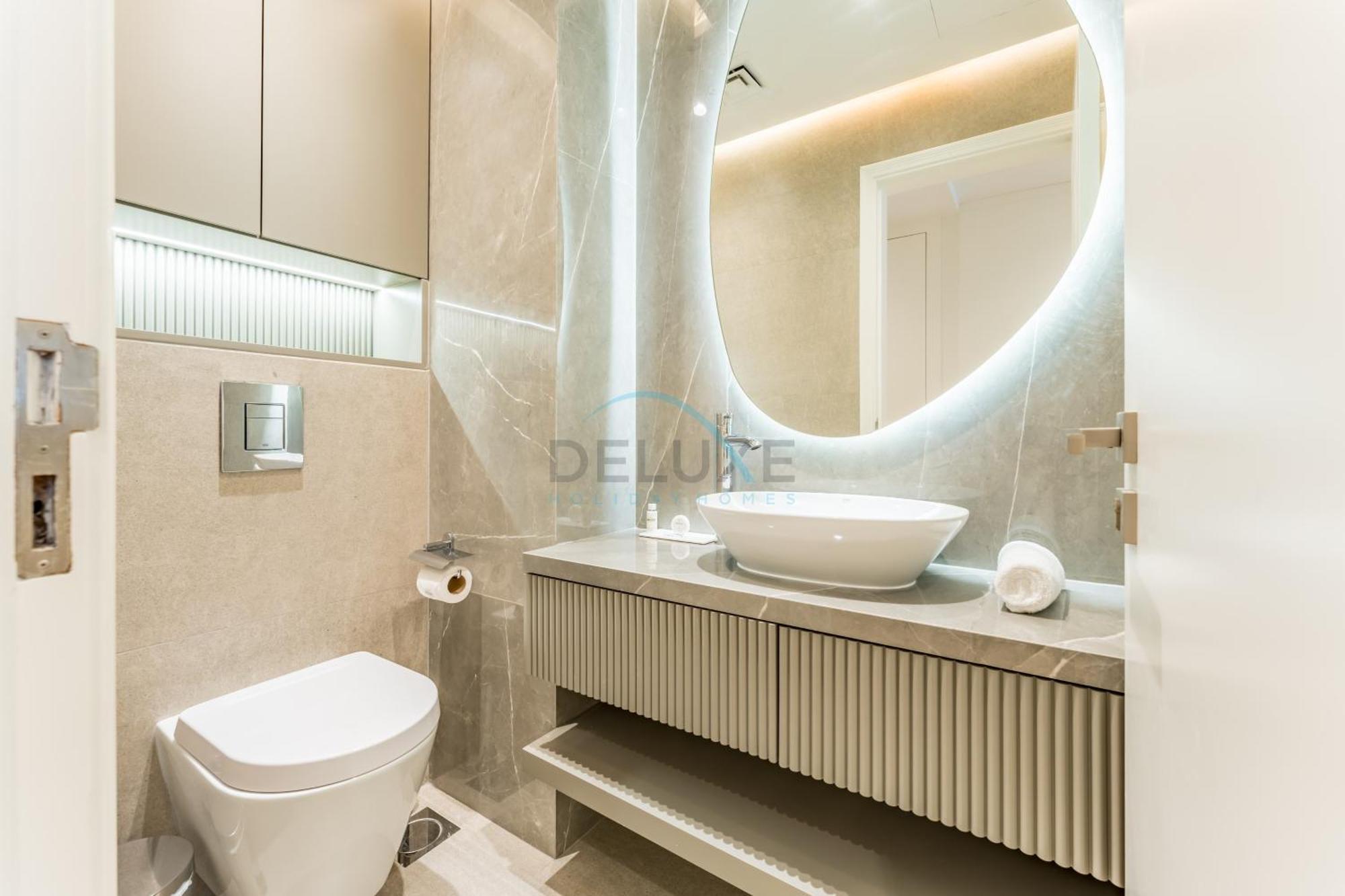 Appartement Renovated Unit With Skyscraper Views, Close To Jbr Beach, Elite Residence, Marina By Deluxe Homes Dubaï