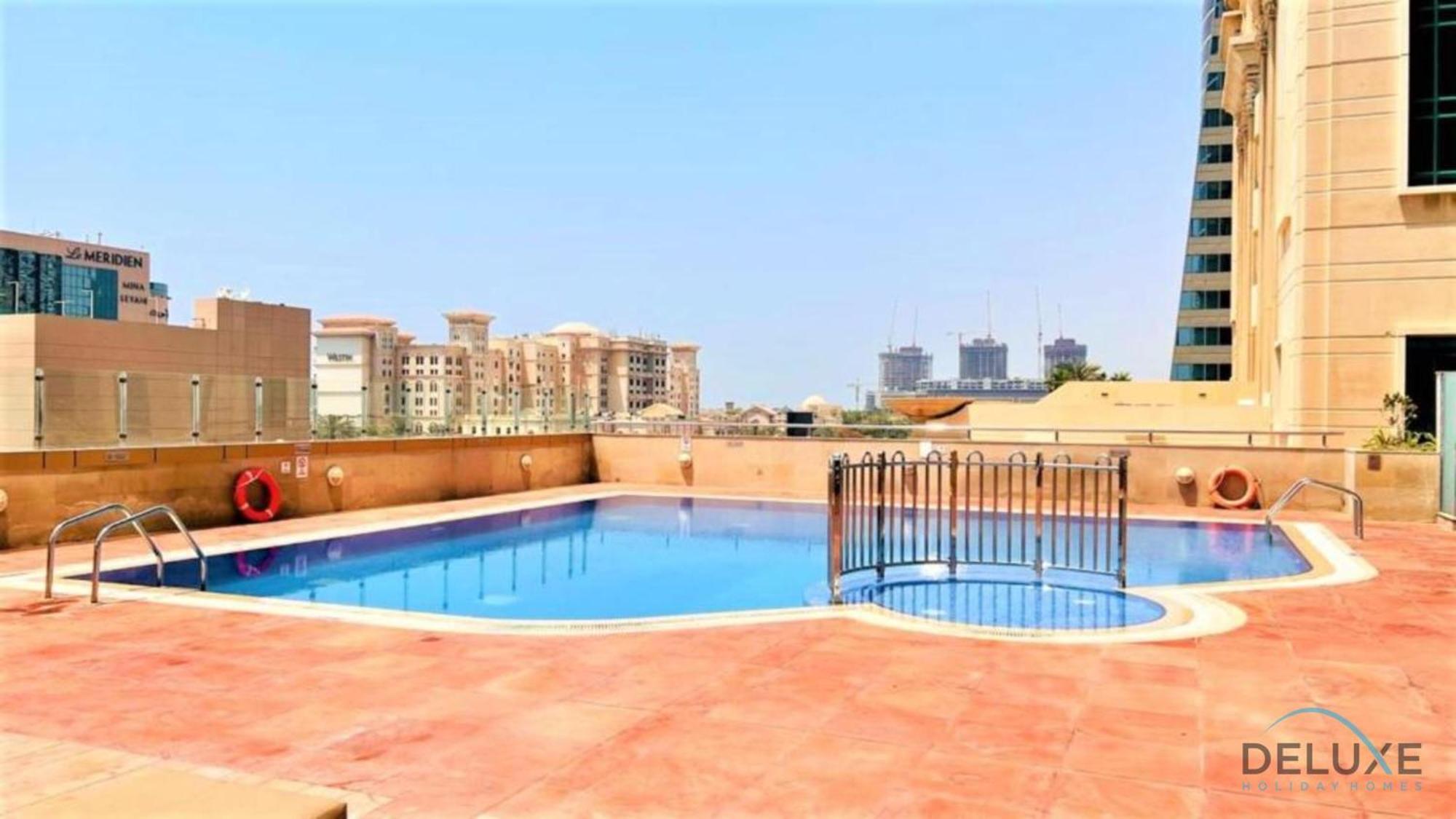 Revamped 1br Unit With Partial Sea & Palm Jumeirah Views Close To , Elite Residence, Marina By Deluxe Homes Appartement Dubai