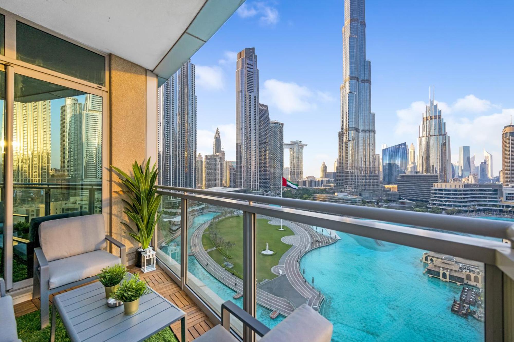 Lejlighed Durrani Homes - Grandiose 5br Besides Mall With Burjkhalifa And Fountain View