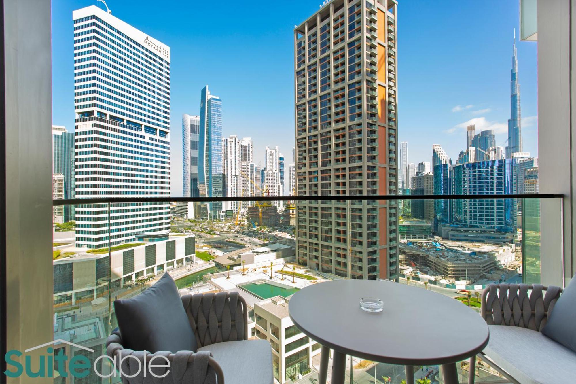 Luxury One Bedroom With Burj Khalifa View *