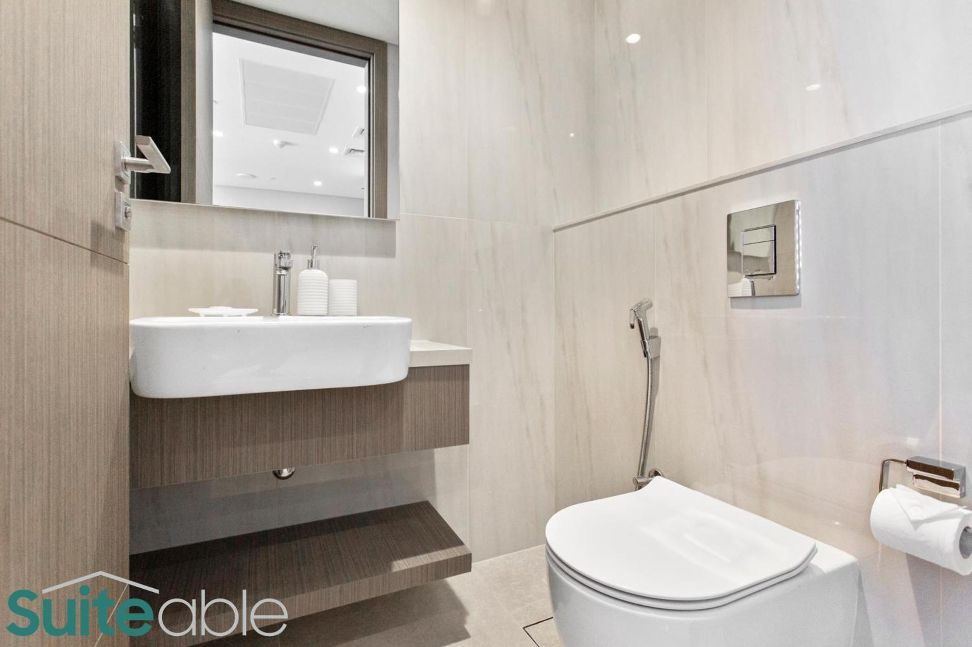 Luxury One Bedroom With Burj Khalifa View