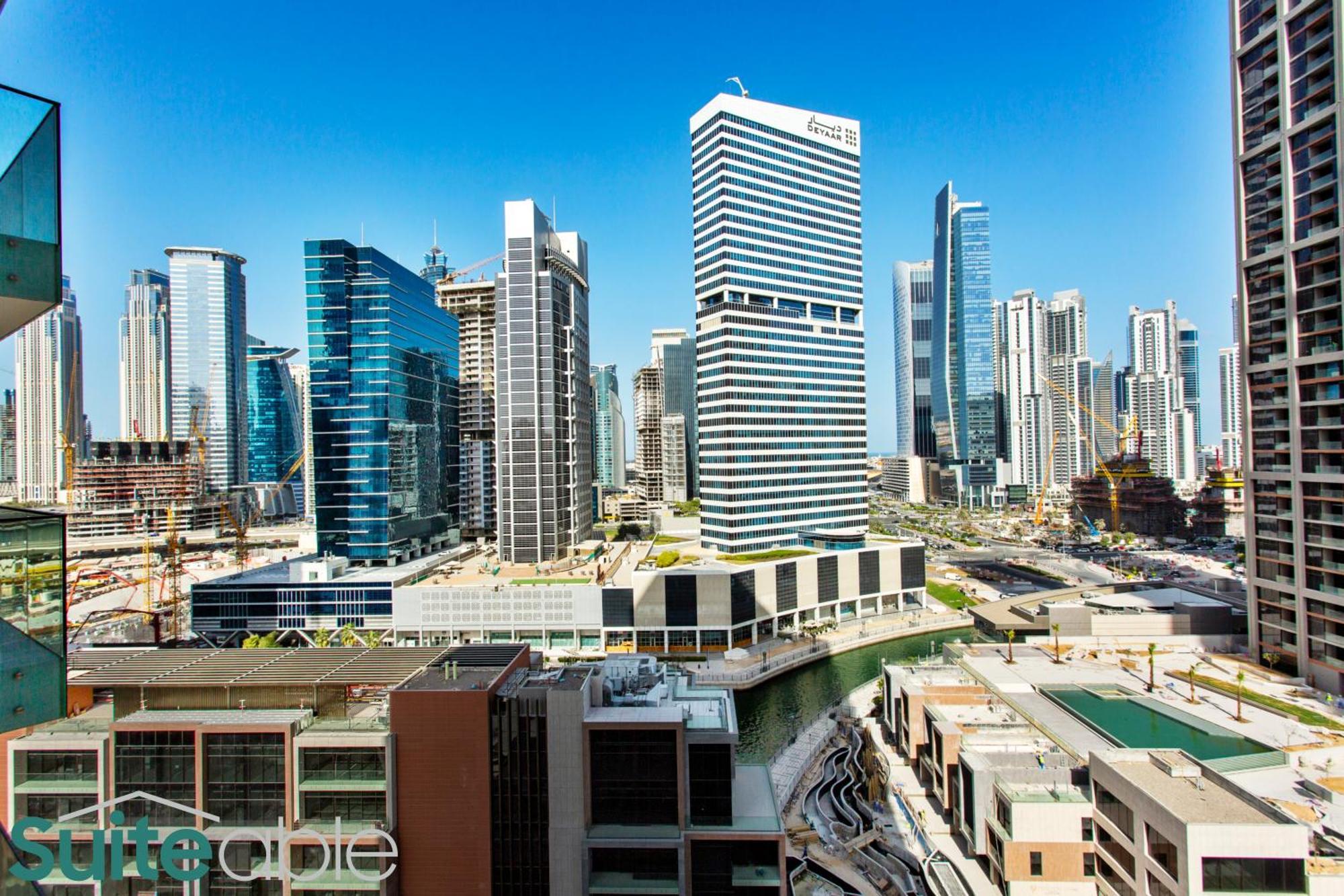 Luxury One Bedroom With Burj Khalifa View Apartment