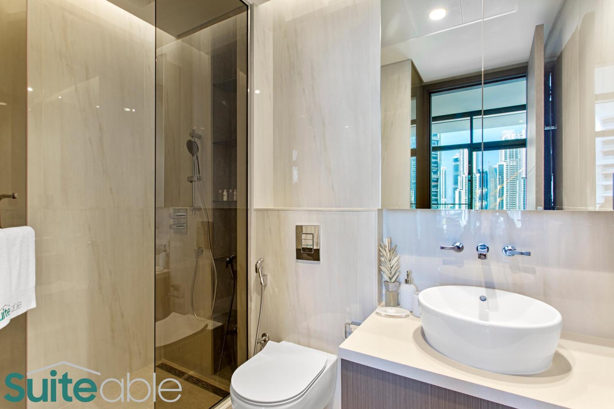 Luxury One Bedroom With Burj Khalifa View Apartment *