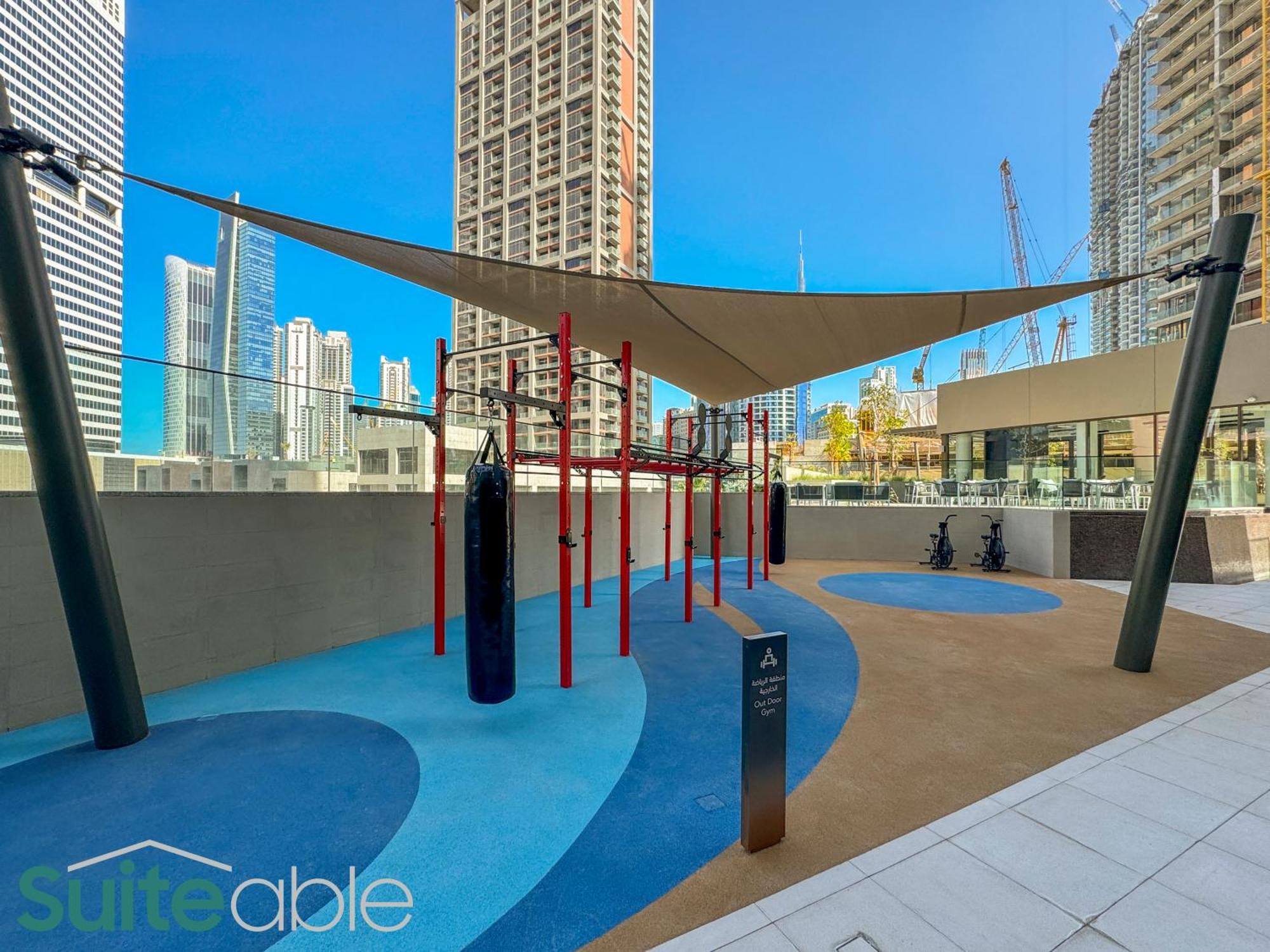 Apartment Luxury One Bedroom With Burj Khalifa View *