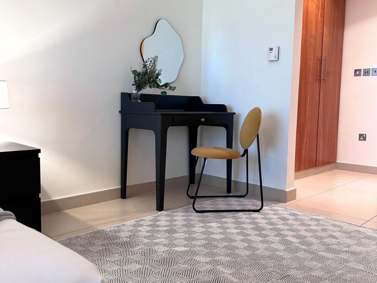 Park Tower Difc - 10 Minutes Walk To Metro - Spacious 1bdr Apartamento